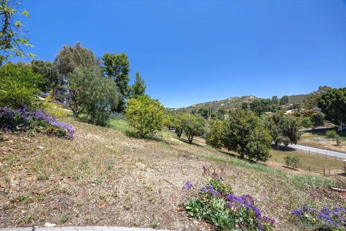 3316 Del Charro Rd