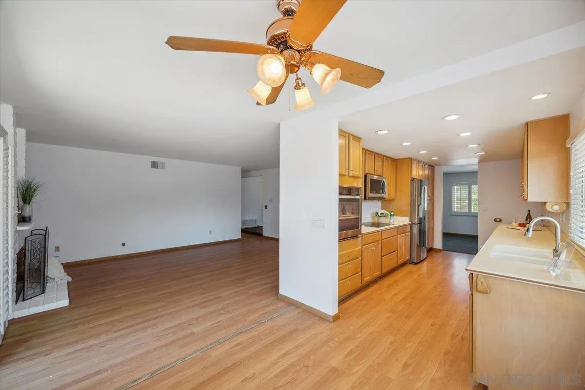 3316 Del Charro Rd