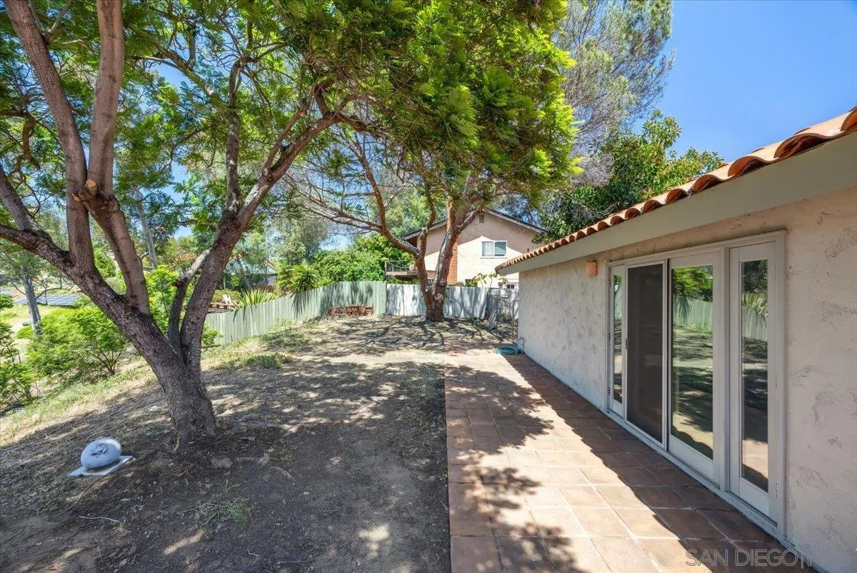 3316 Del Charro Rd