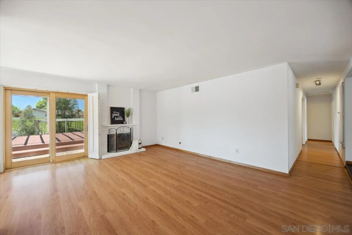 3316 Del Charro Rd