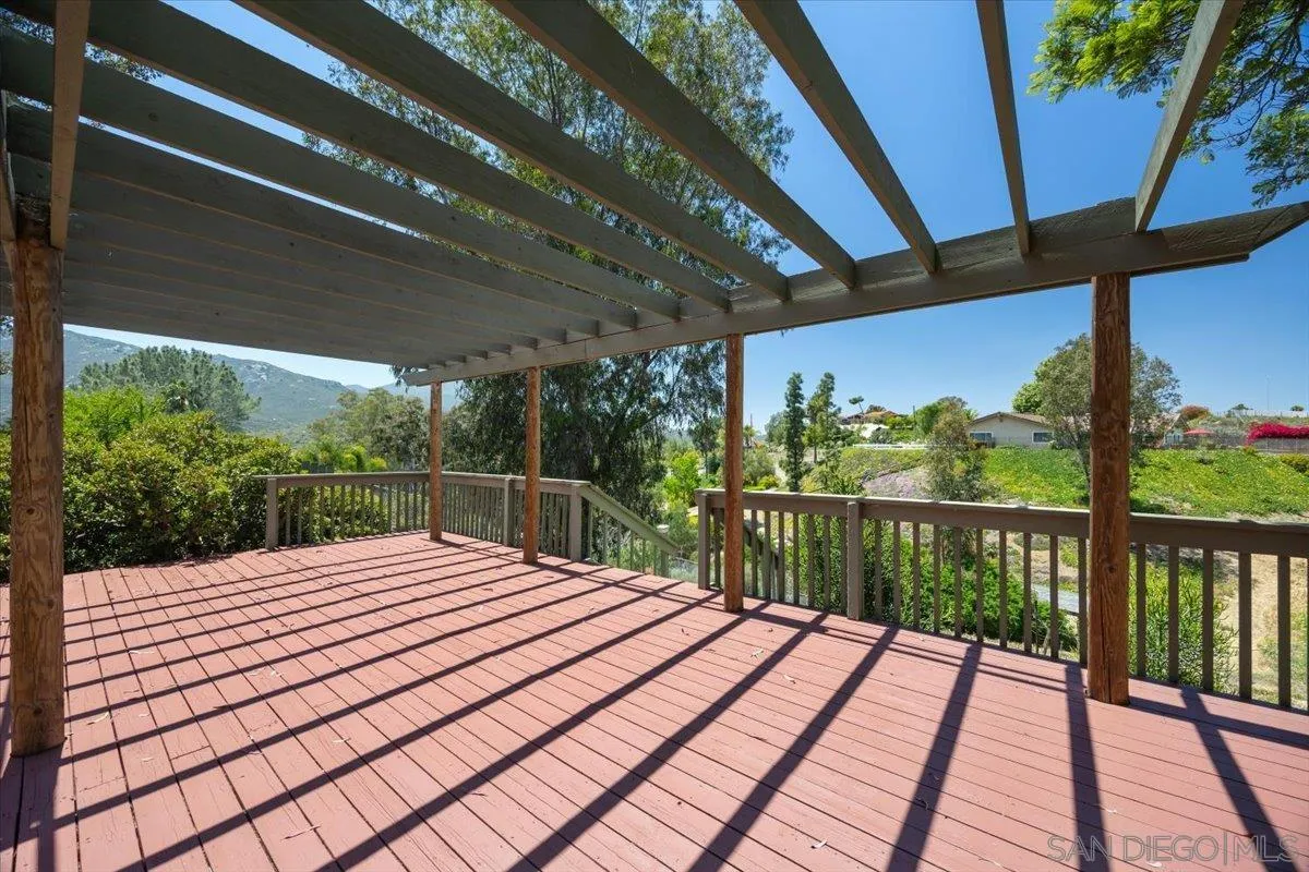 3316 Del Charro Rd