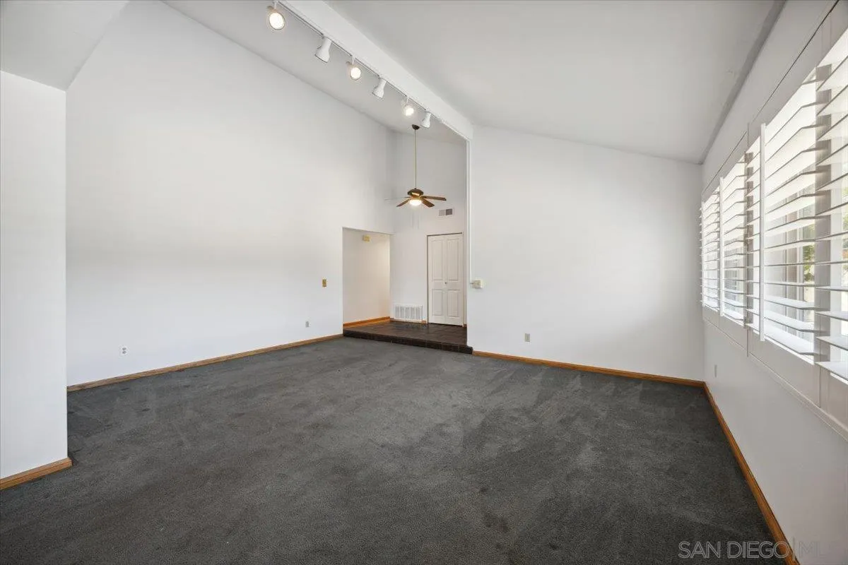3316 Del Charro Rd