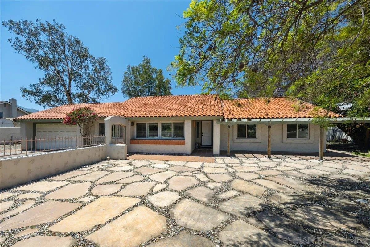 3316 Del Charro Rd