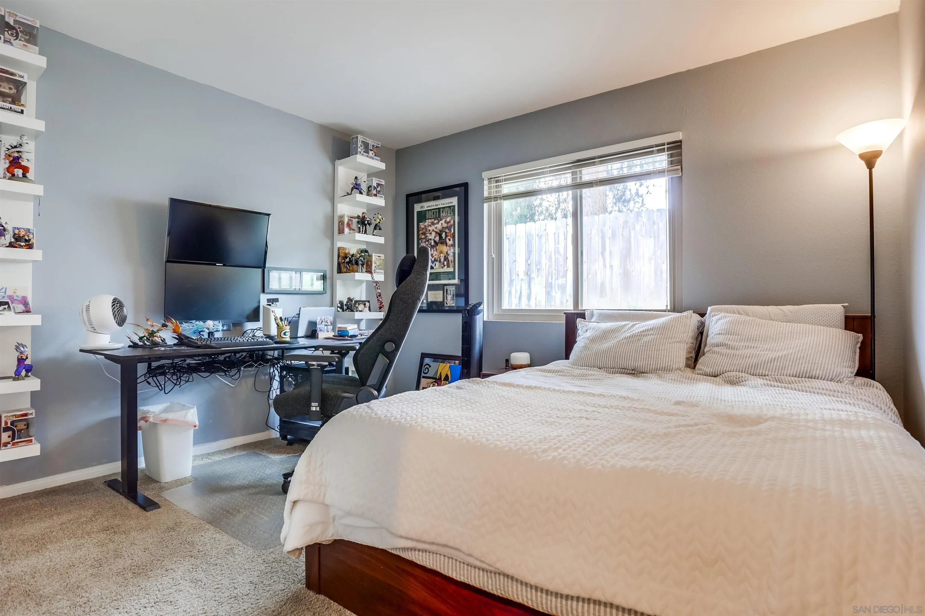 23409 Everett Pl