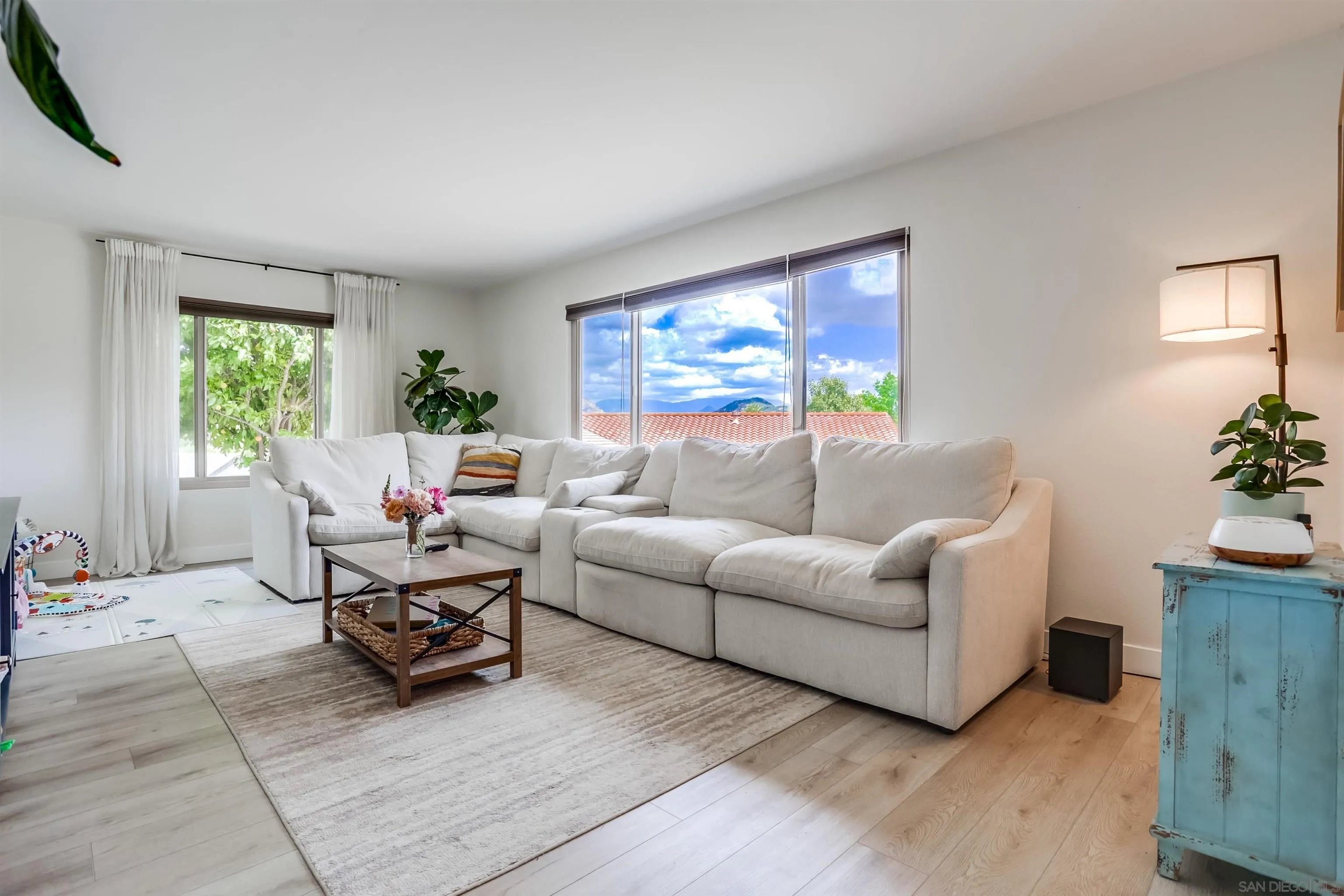 23409 Everett Pl