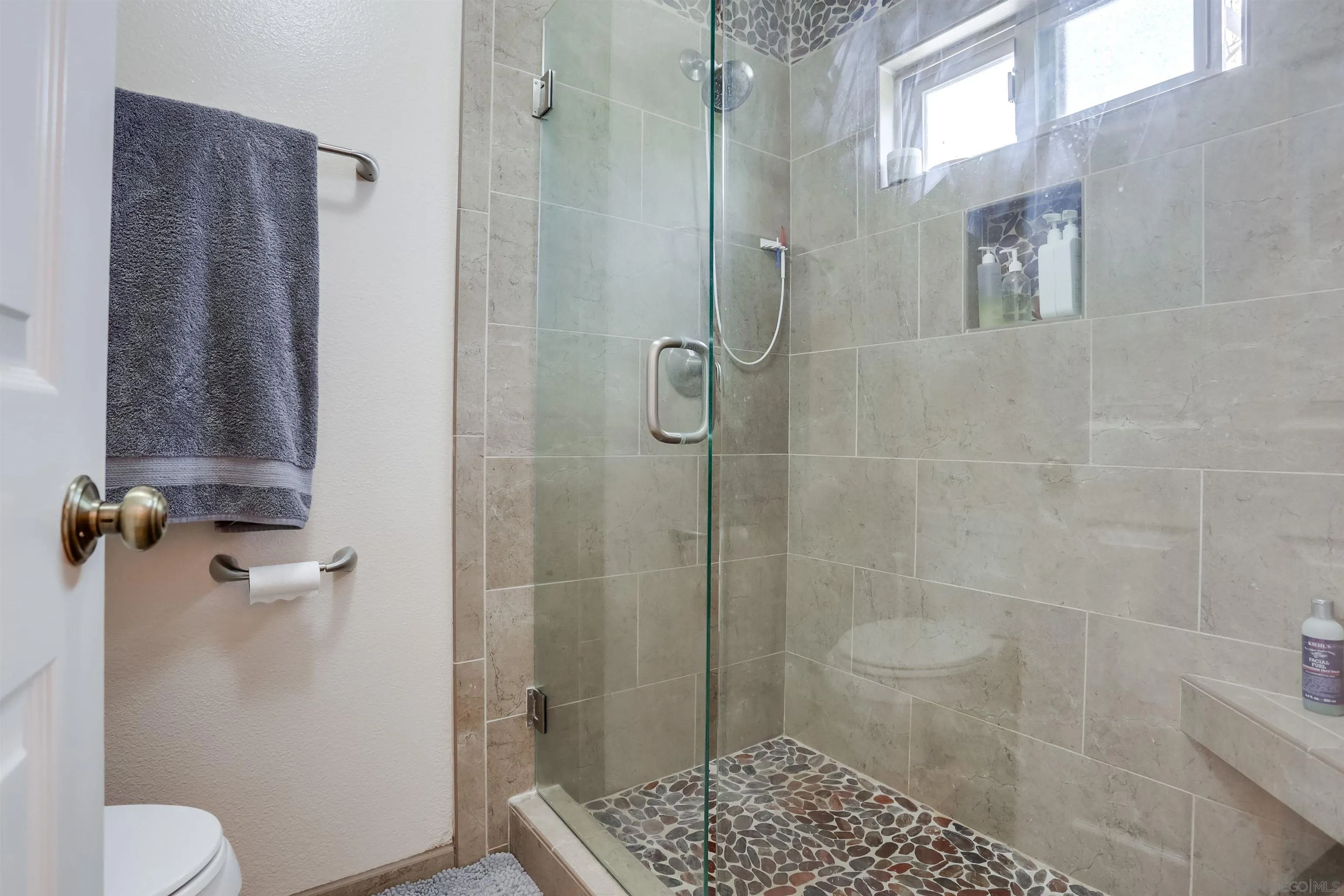 23409 Everett Pl