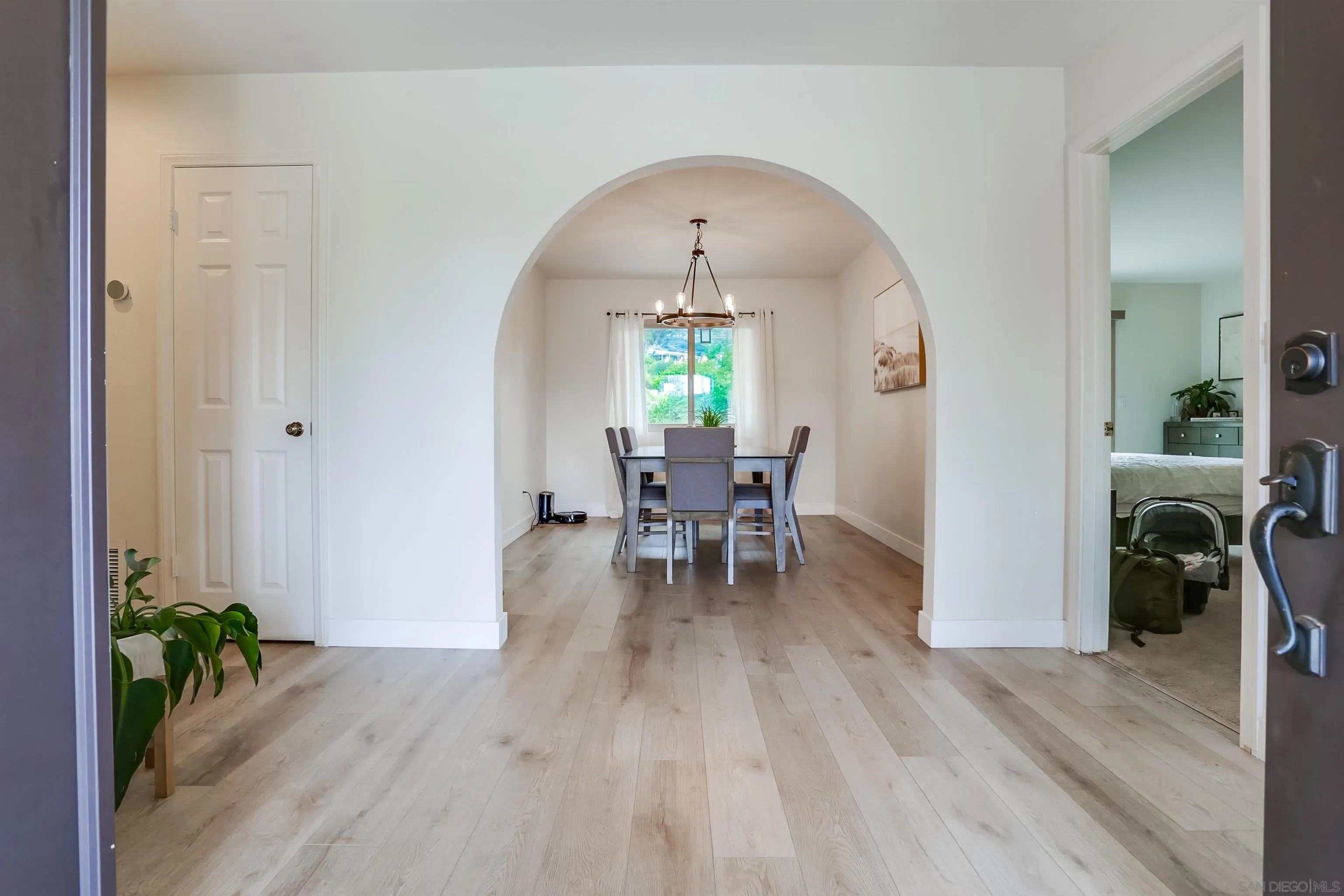 23409 Everett Pl