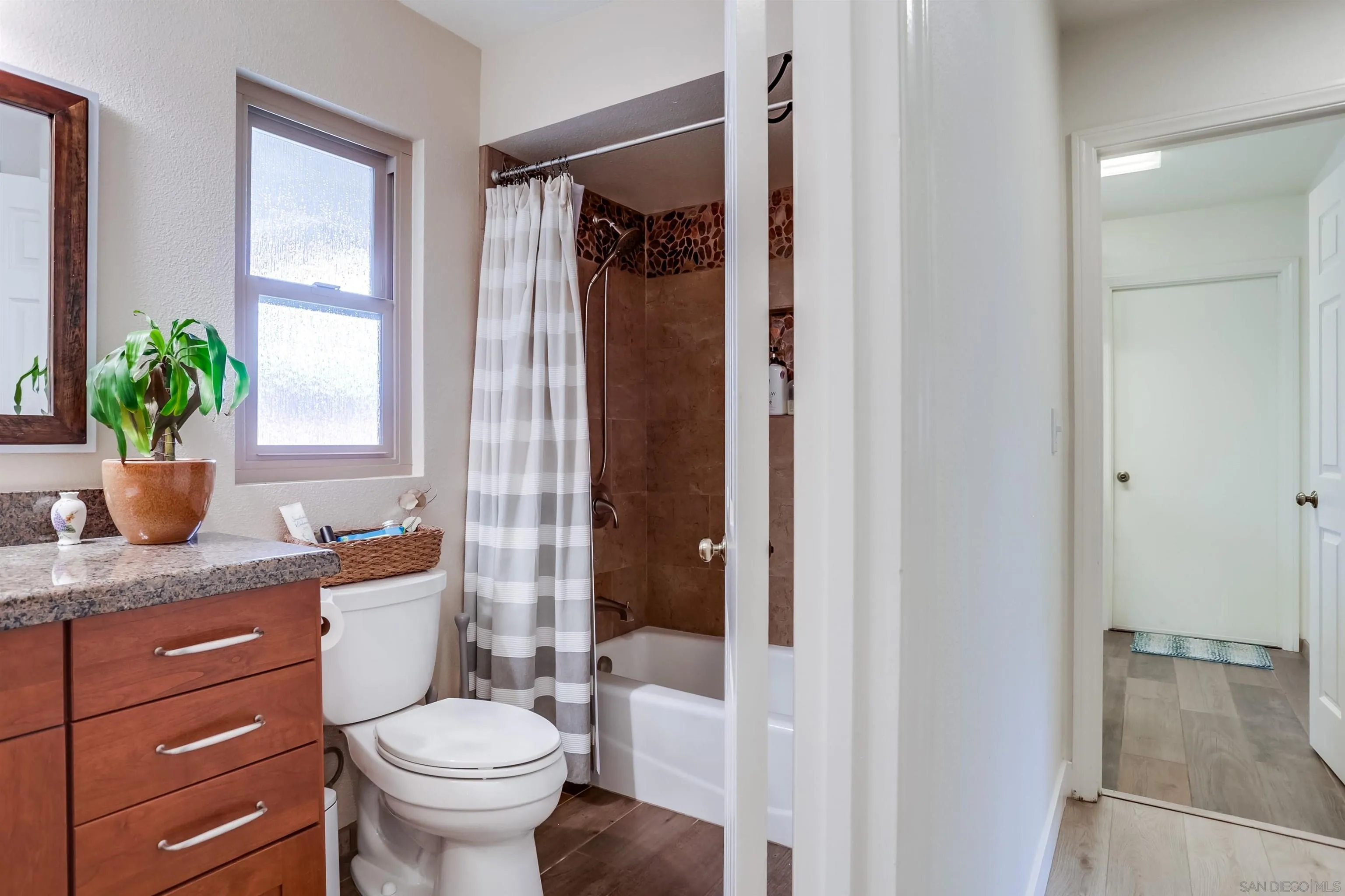 23409 Everett Pl