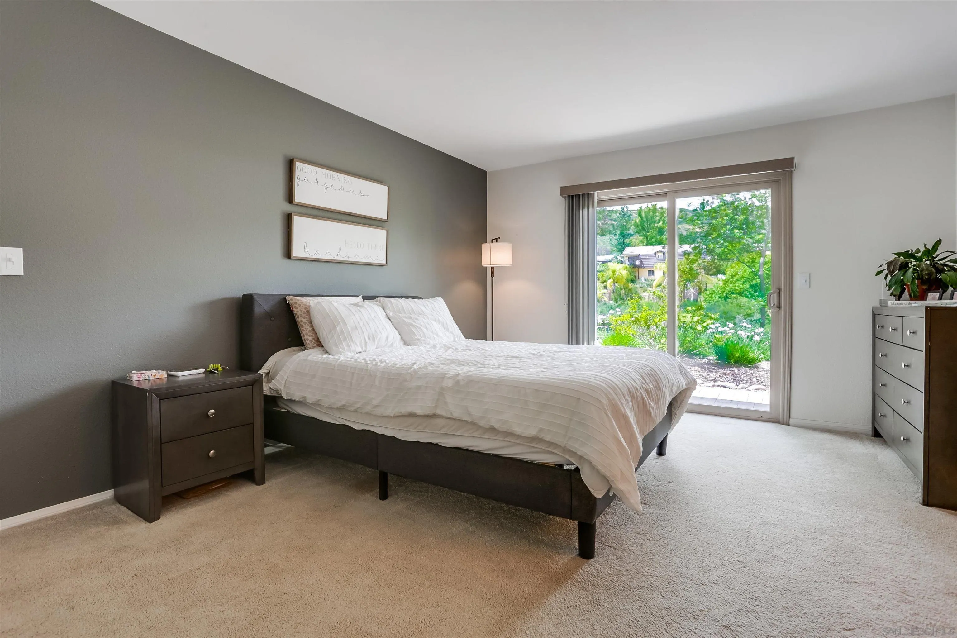 23409 Everett Pl