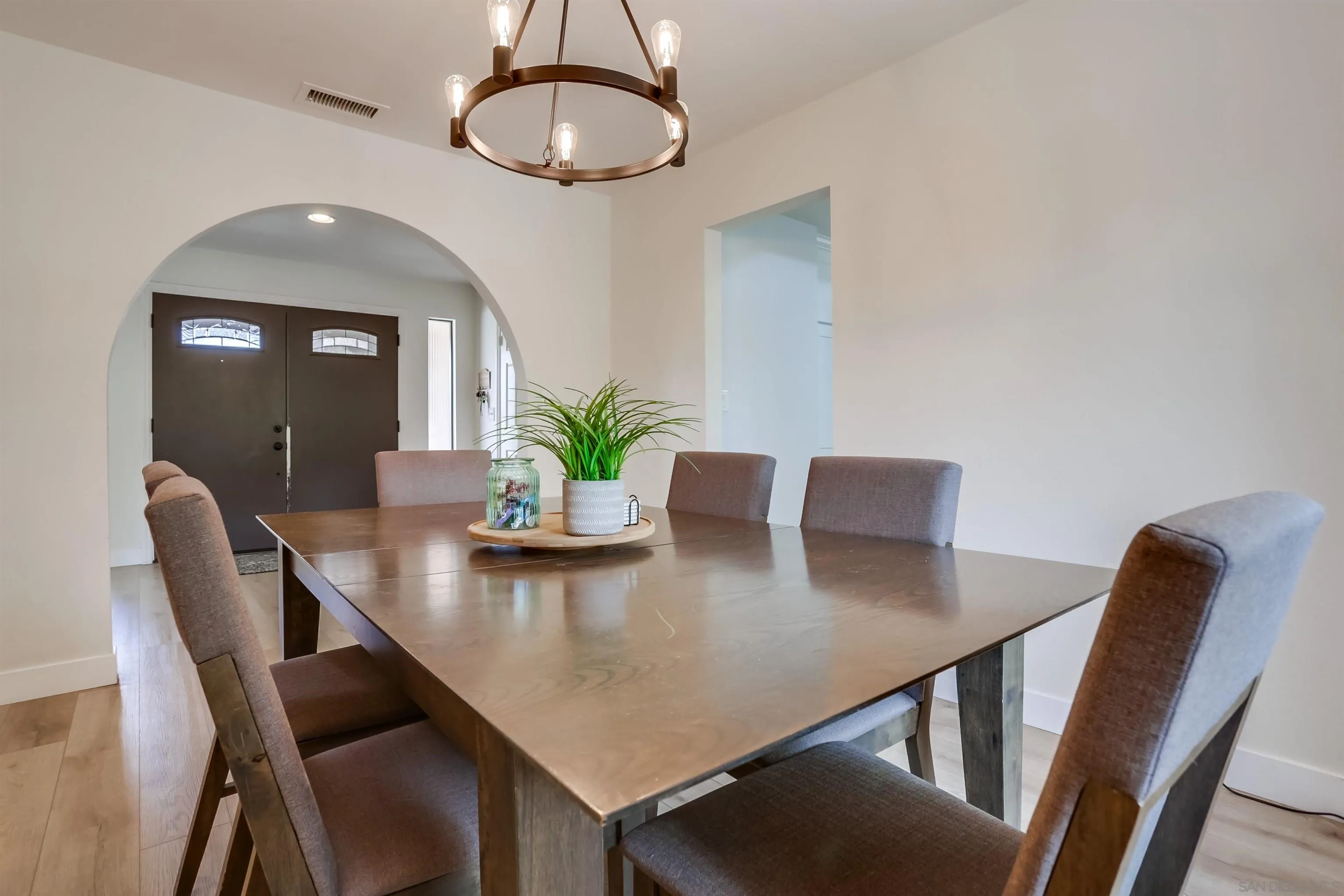 23409 Everett Pl