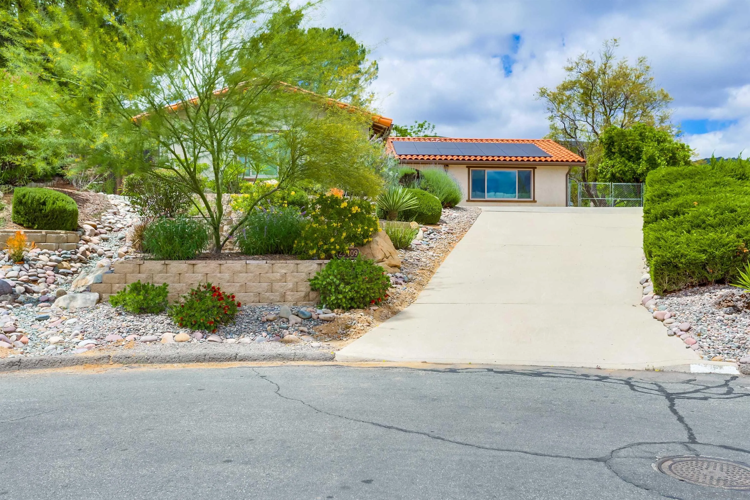 23409 Everett Pl