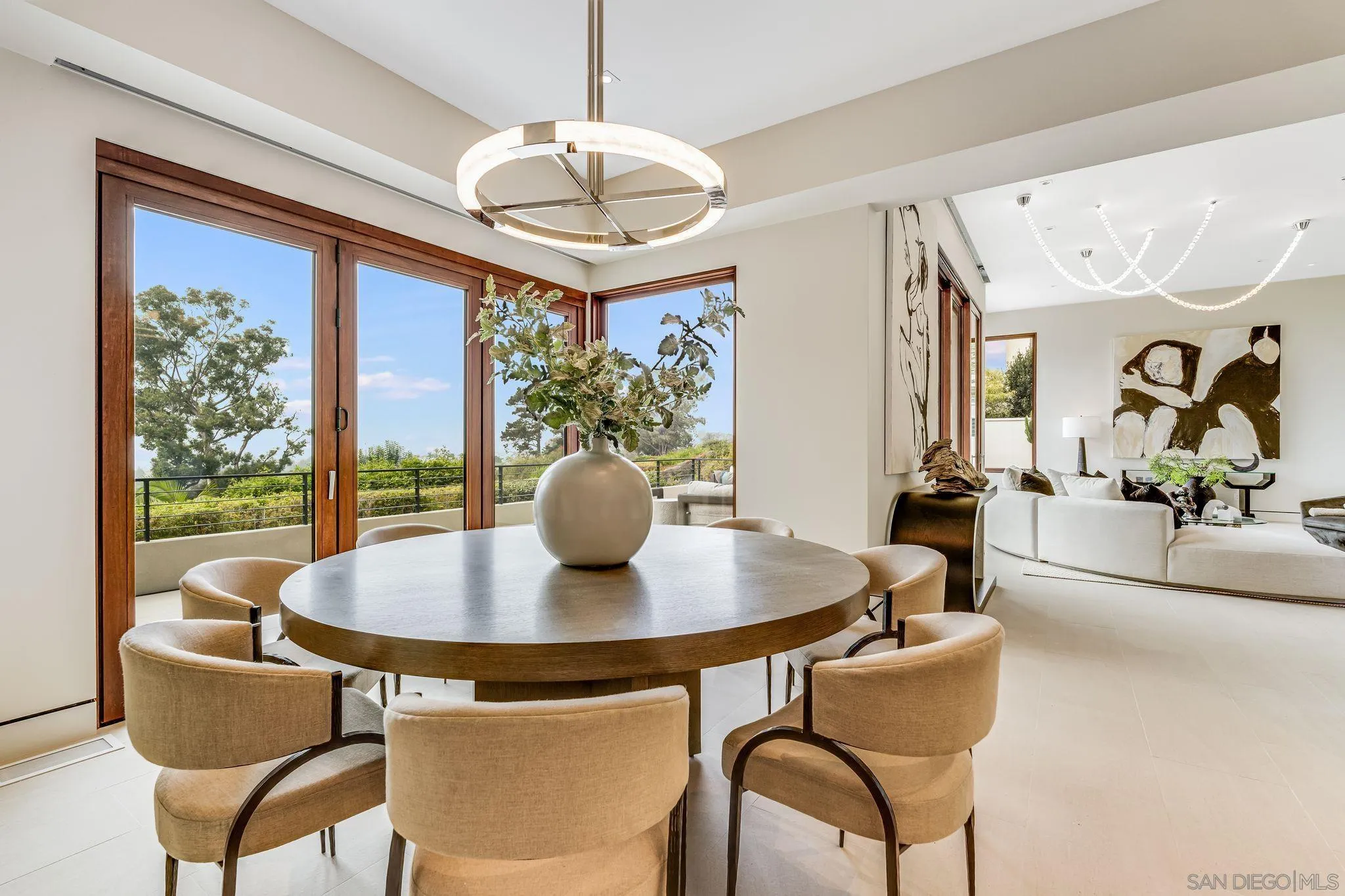 8070 La Jolla Scenic Dr N