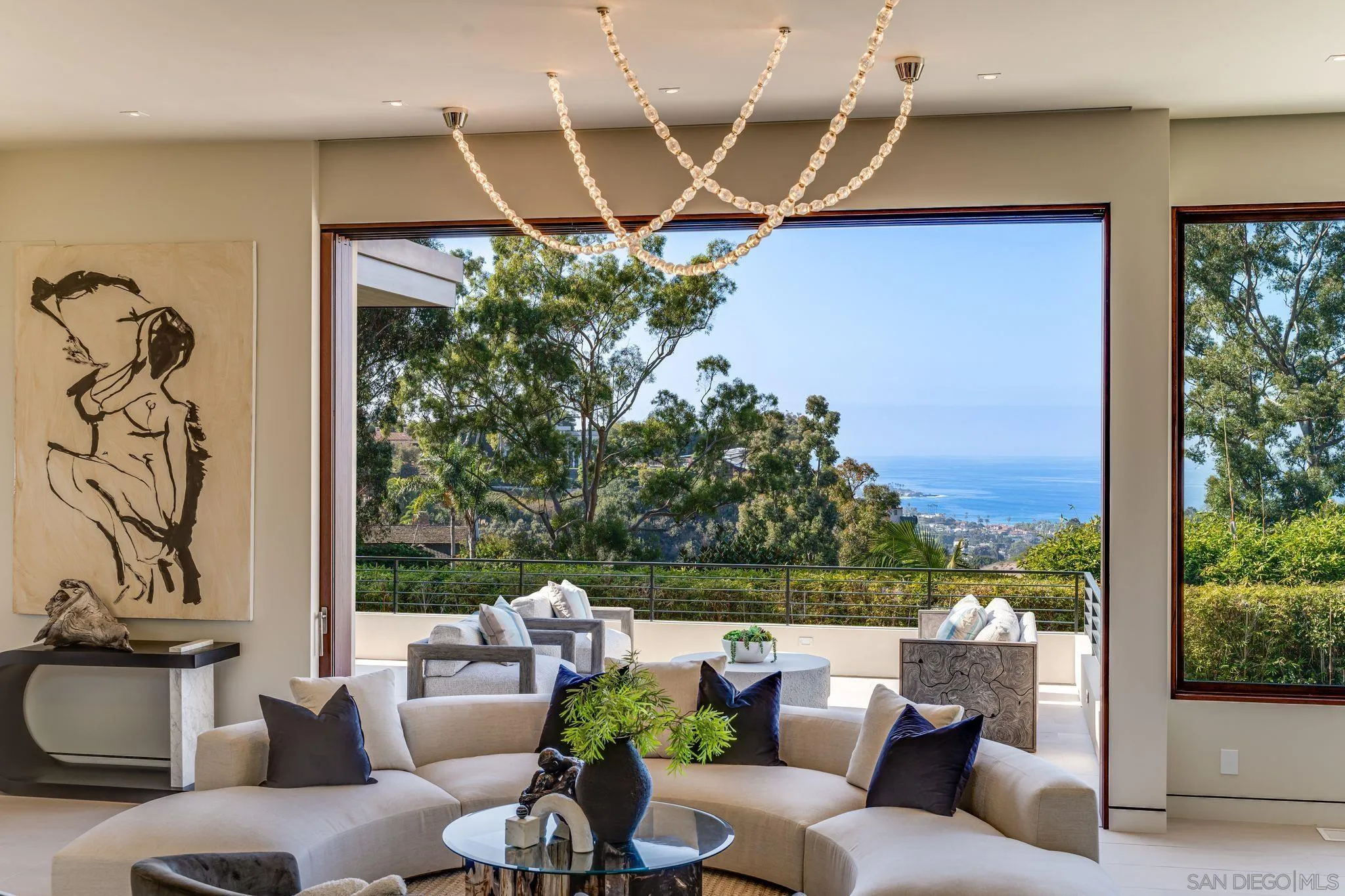 8070 La Jolla Scenic Dr N