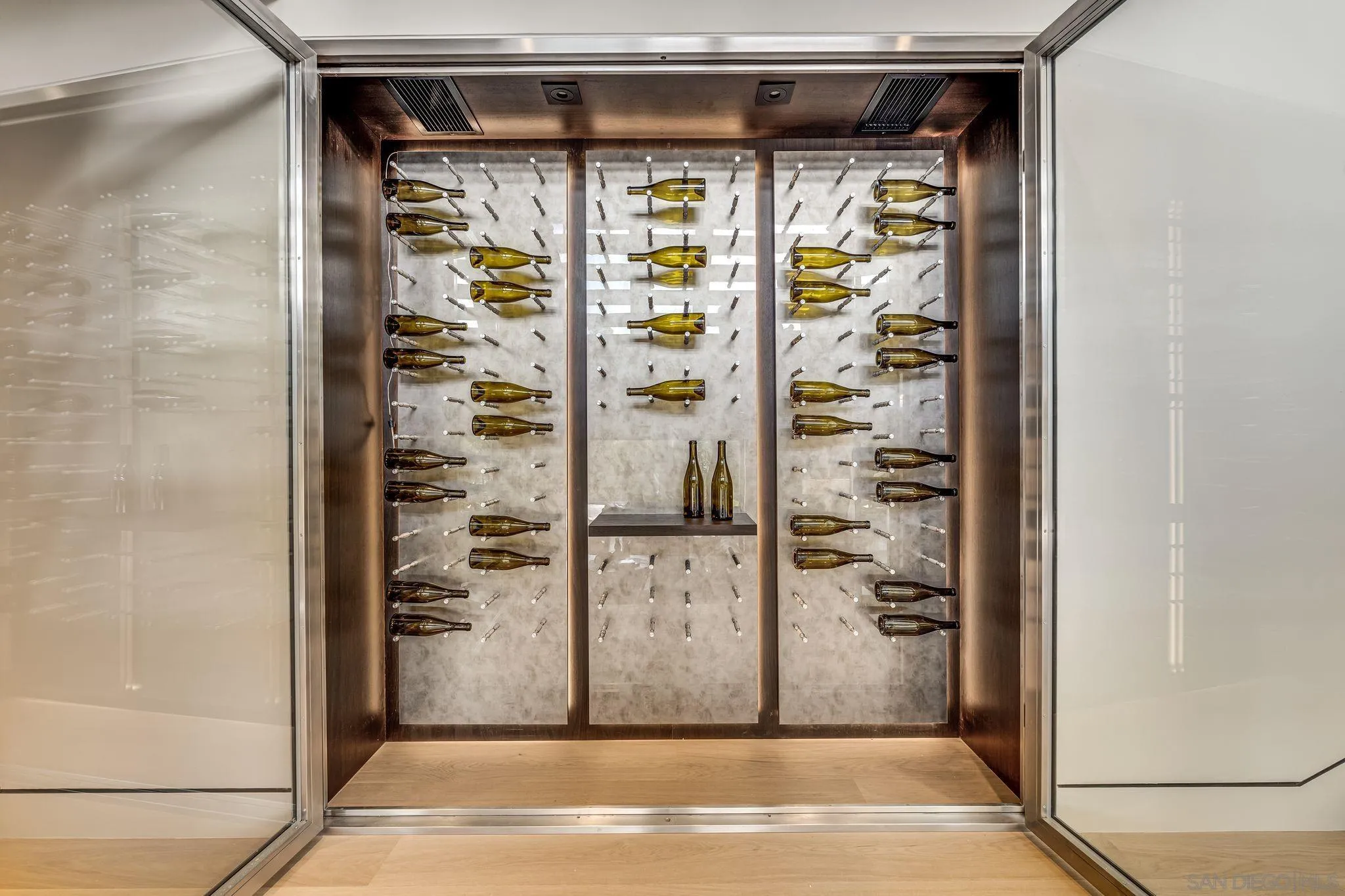 8070 La Jolla Scenic Dr N