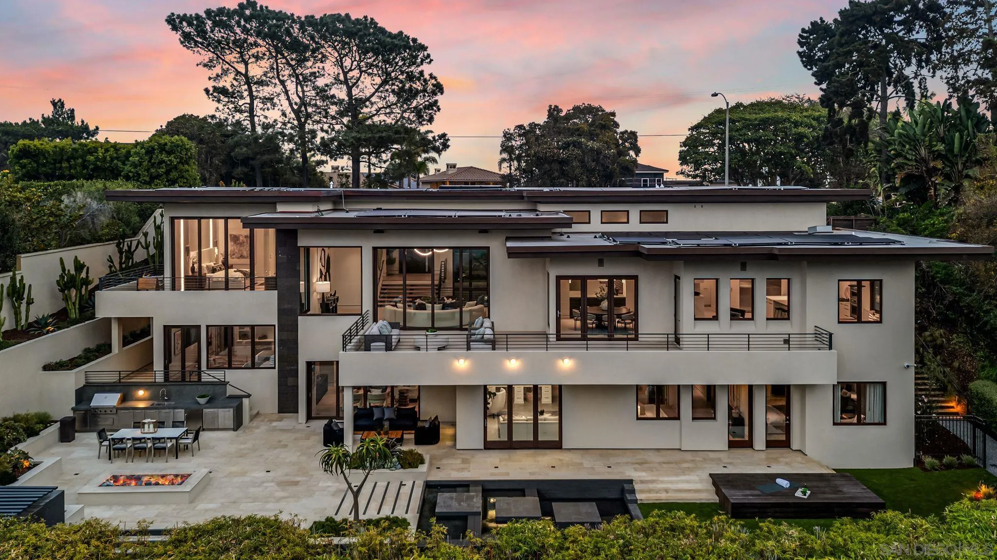 8070 La Jolla Scenic Dr N