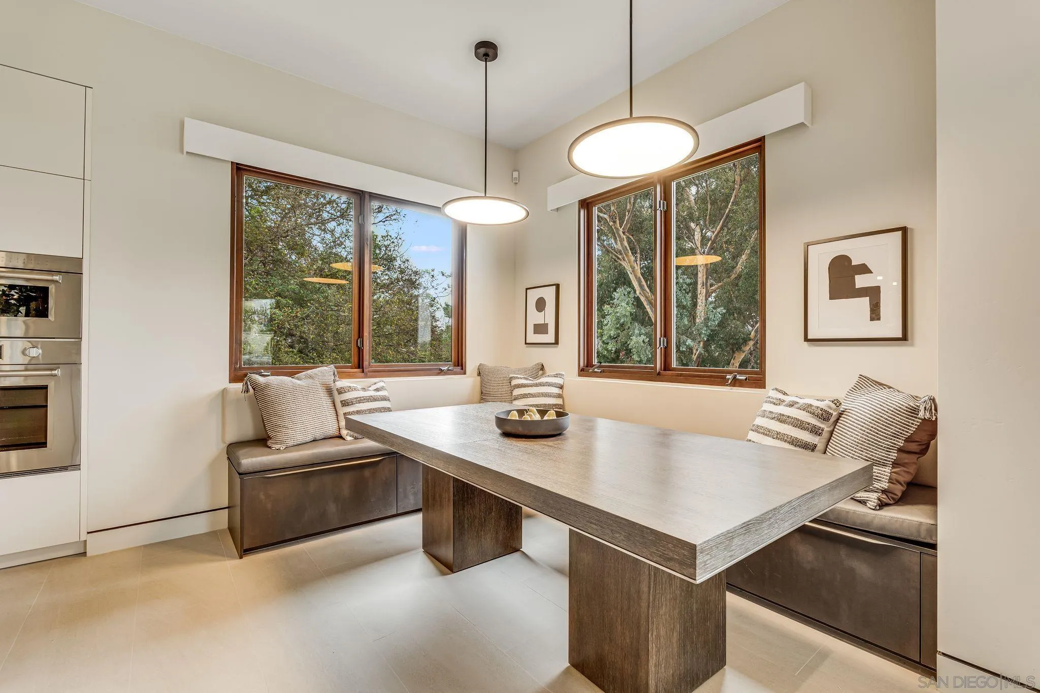 8070 La Jolla Scenic Dr N