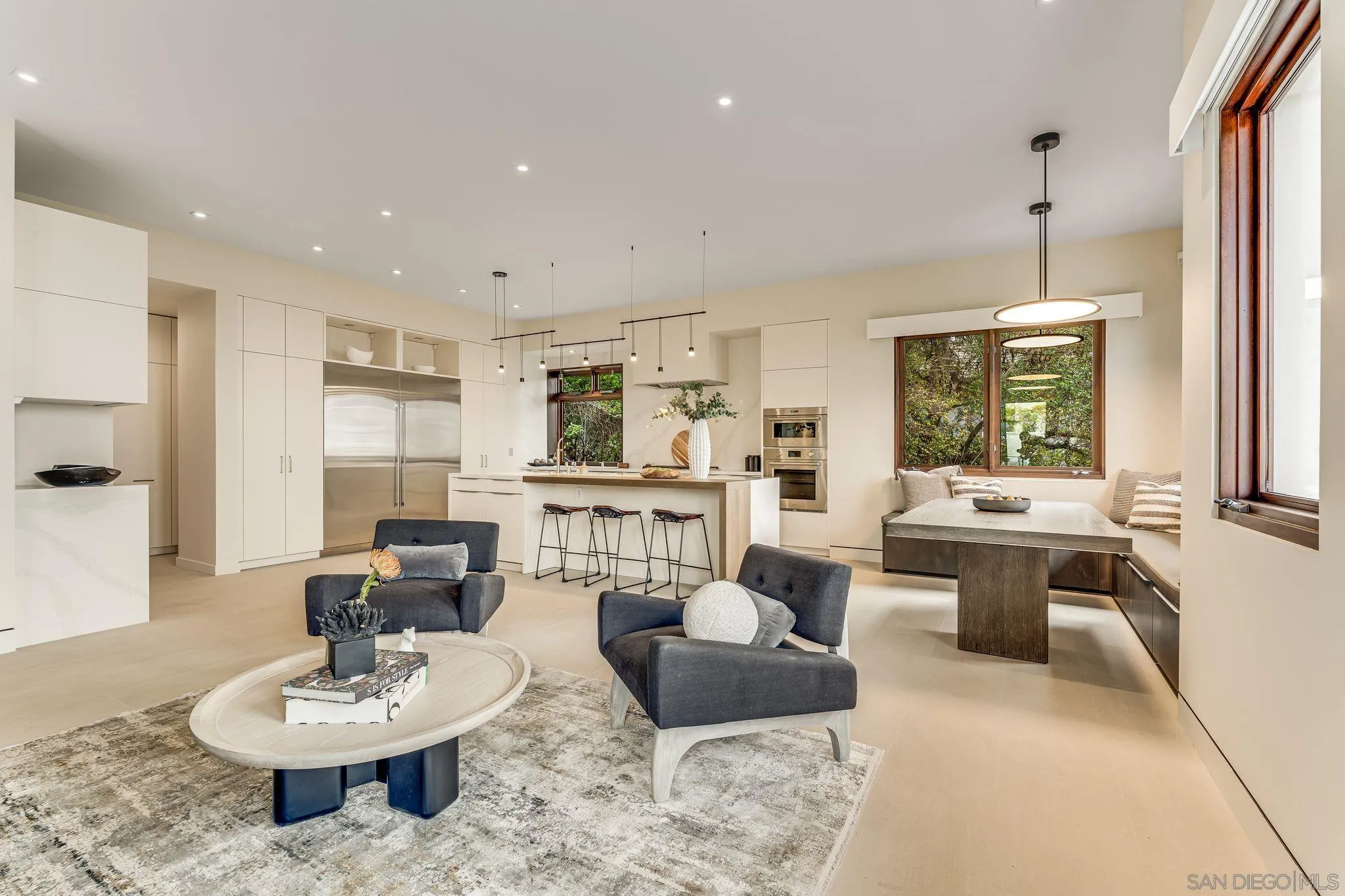 8070 La Jolla Scenic Dr N