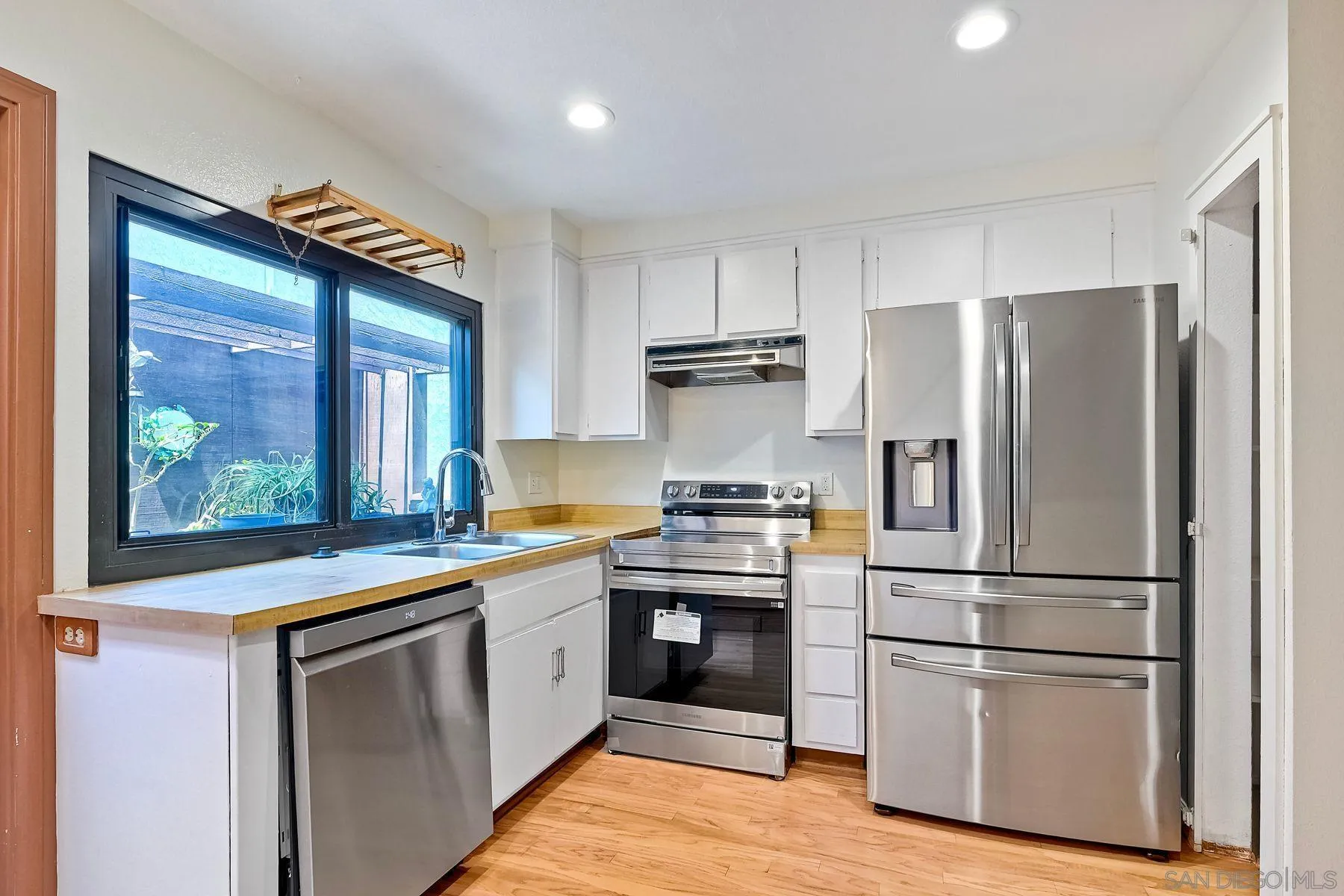 2234 Caminito Pajarito Unit 121