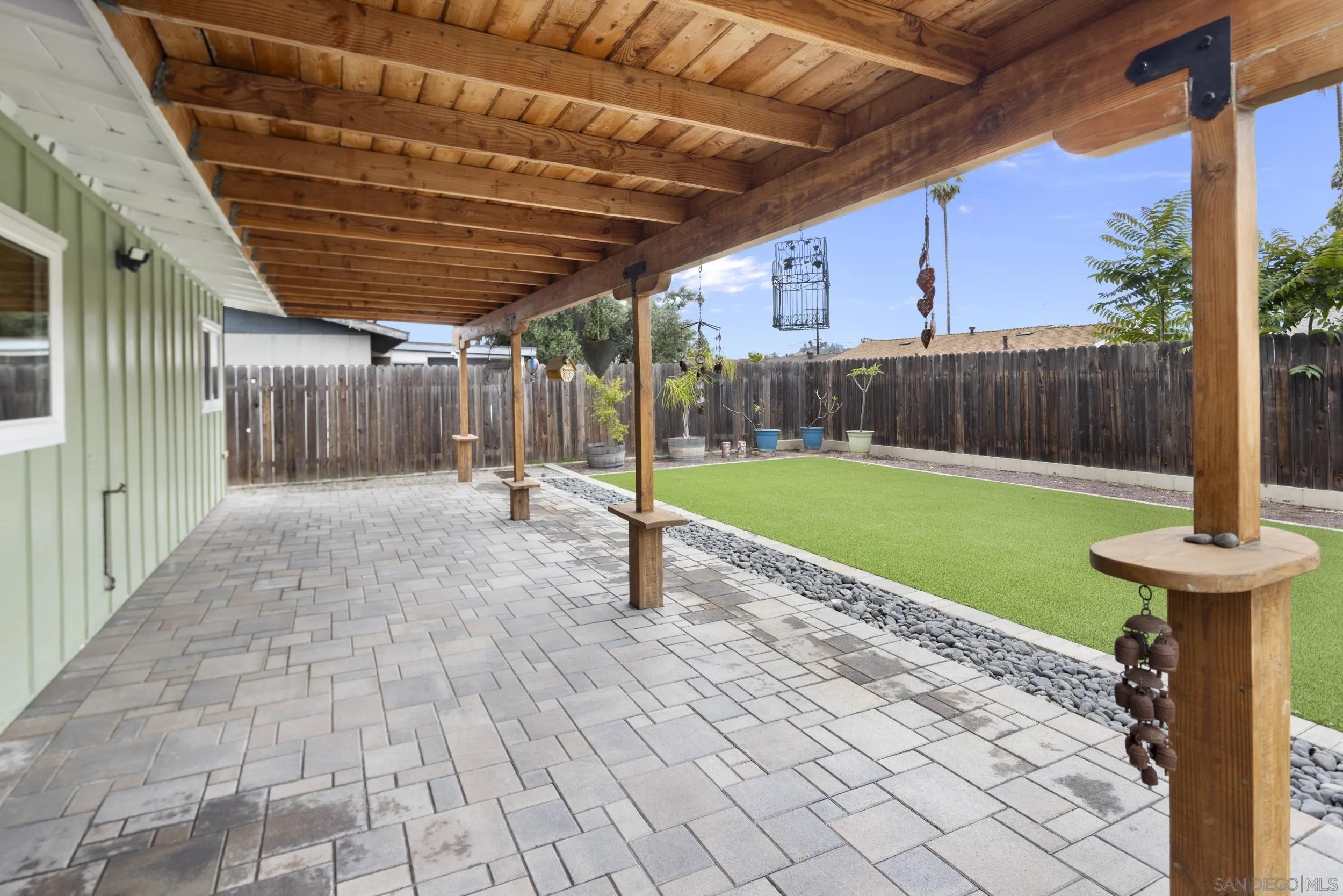 622 Ellen Ln