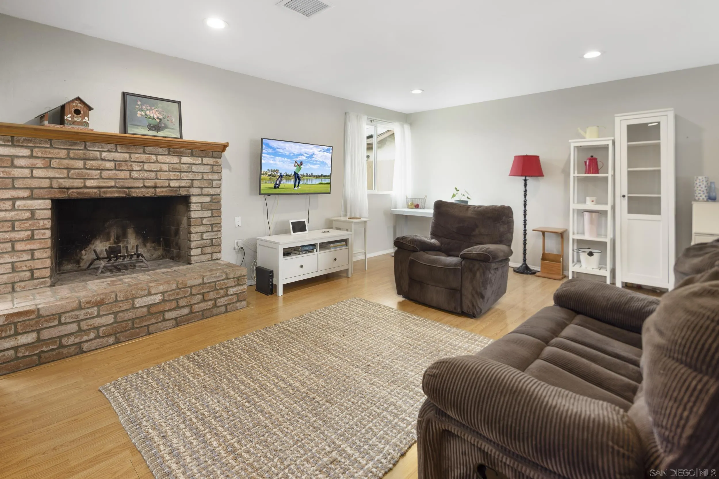 622 Ellen Ln