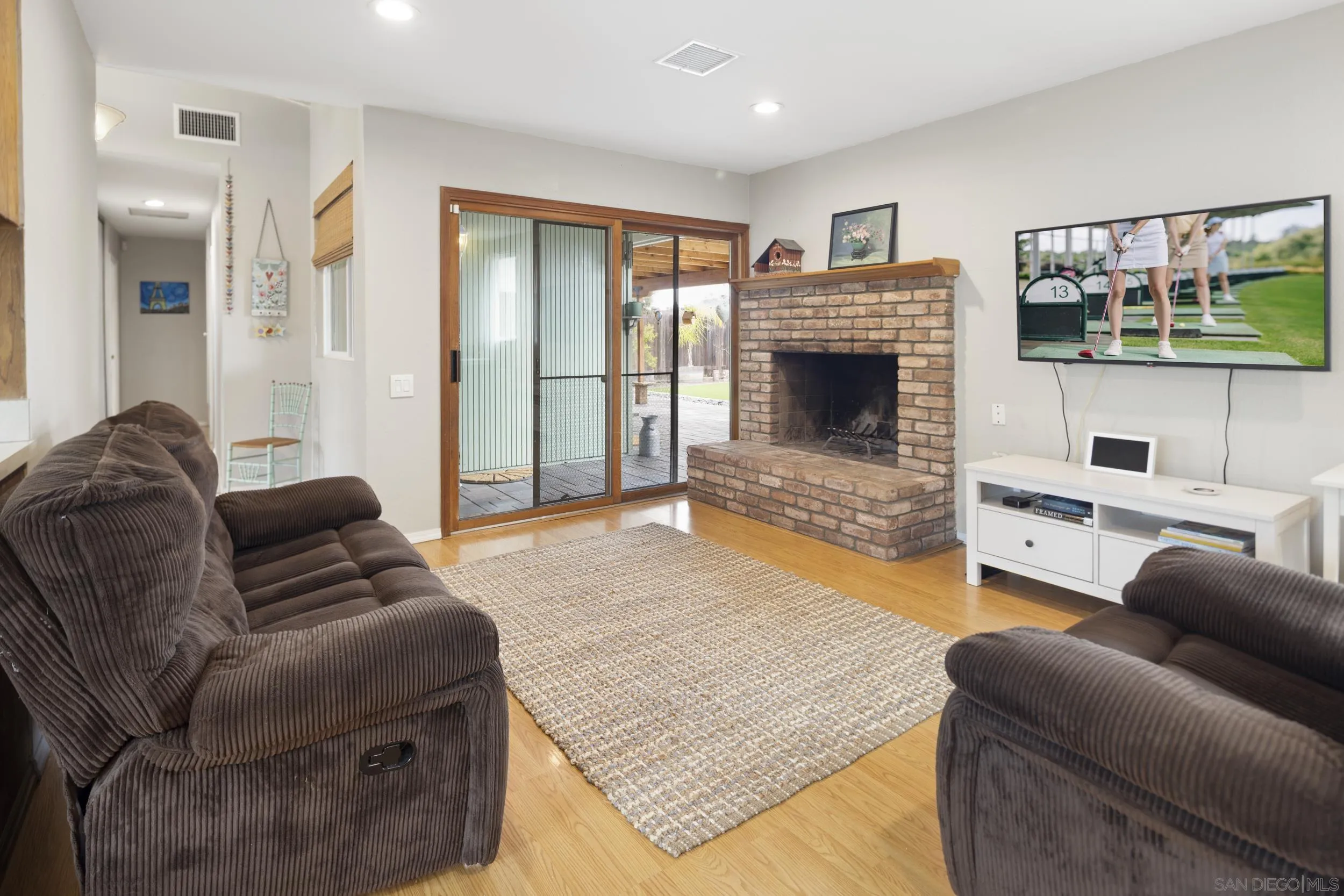 622 Ellen Ln
