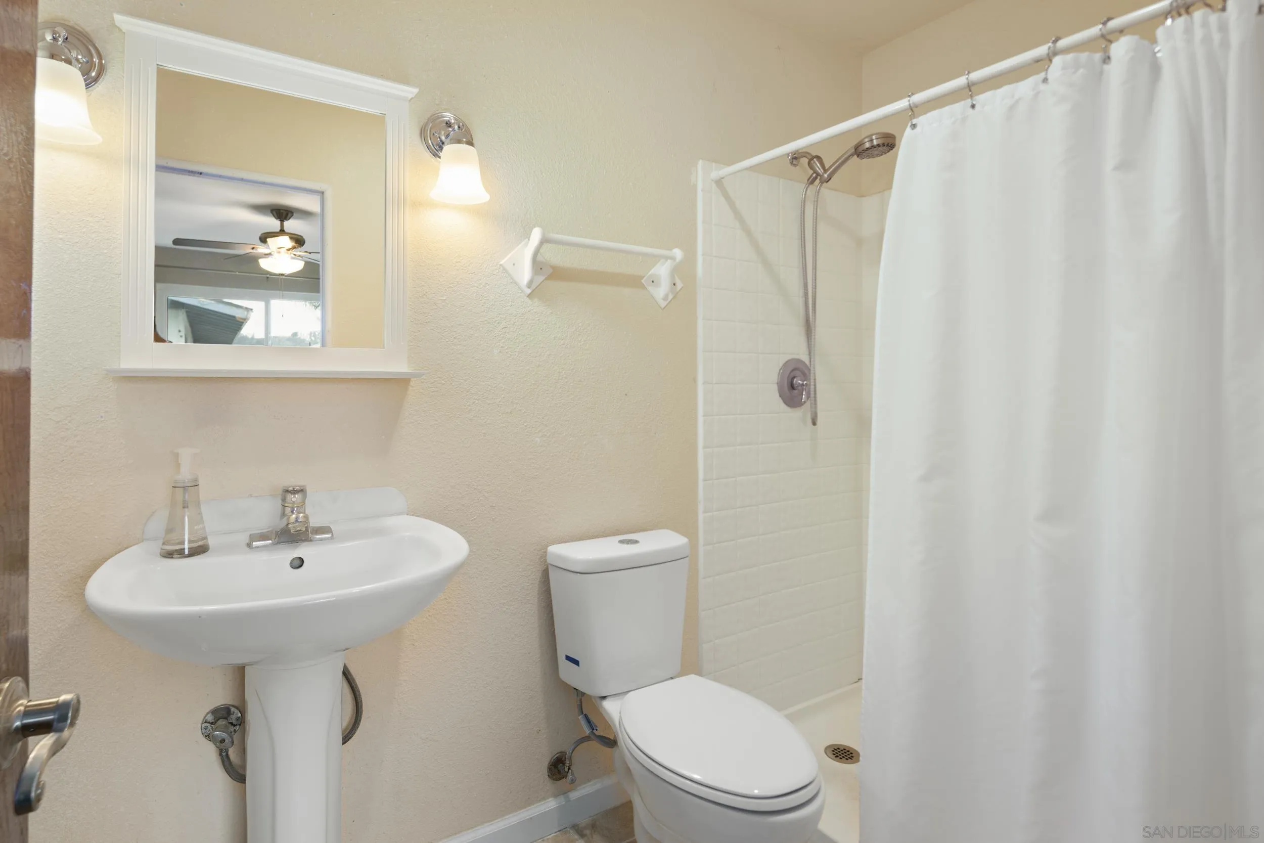 622 Ellen Ln