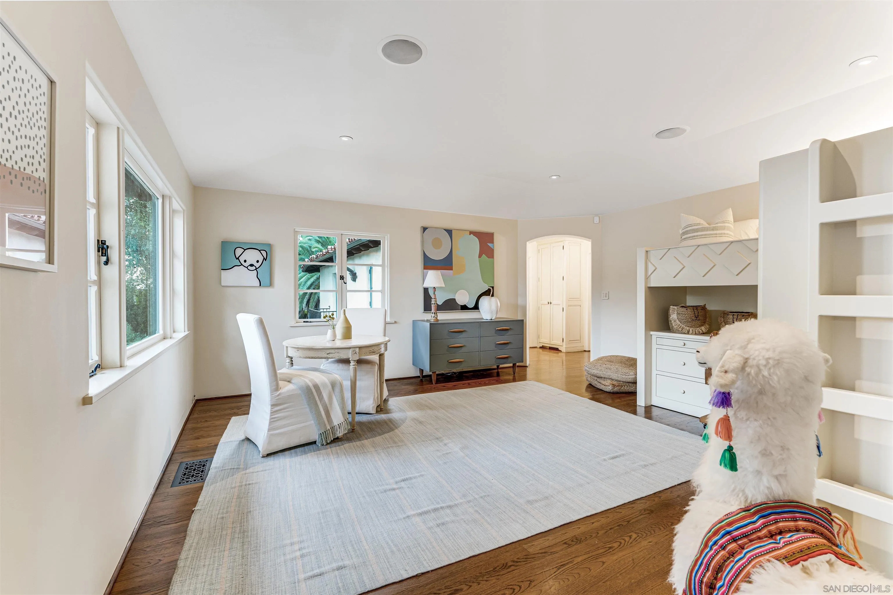 1205 Muirlands Dr