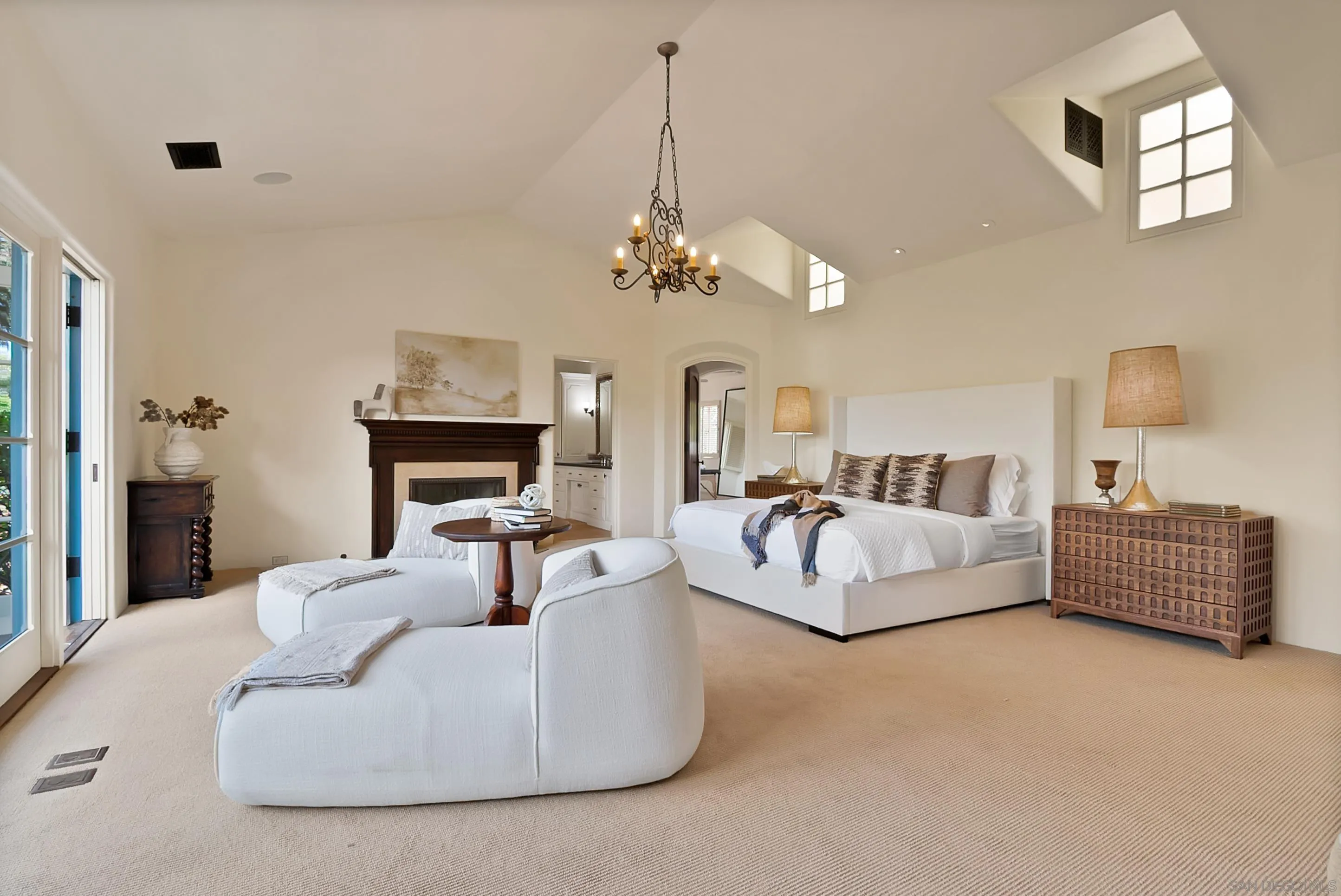 1205 Muirlands Dr