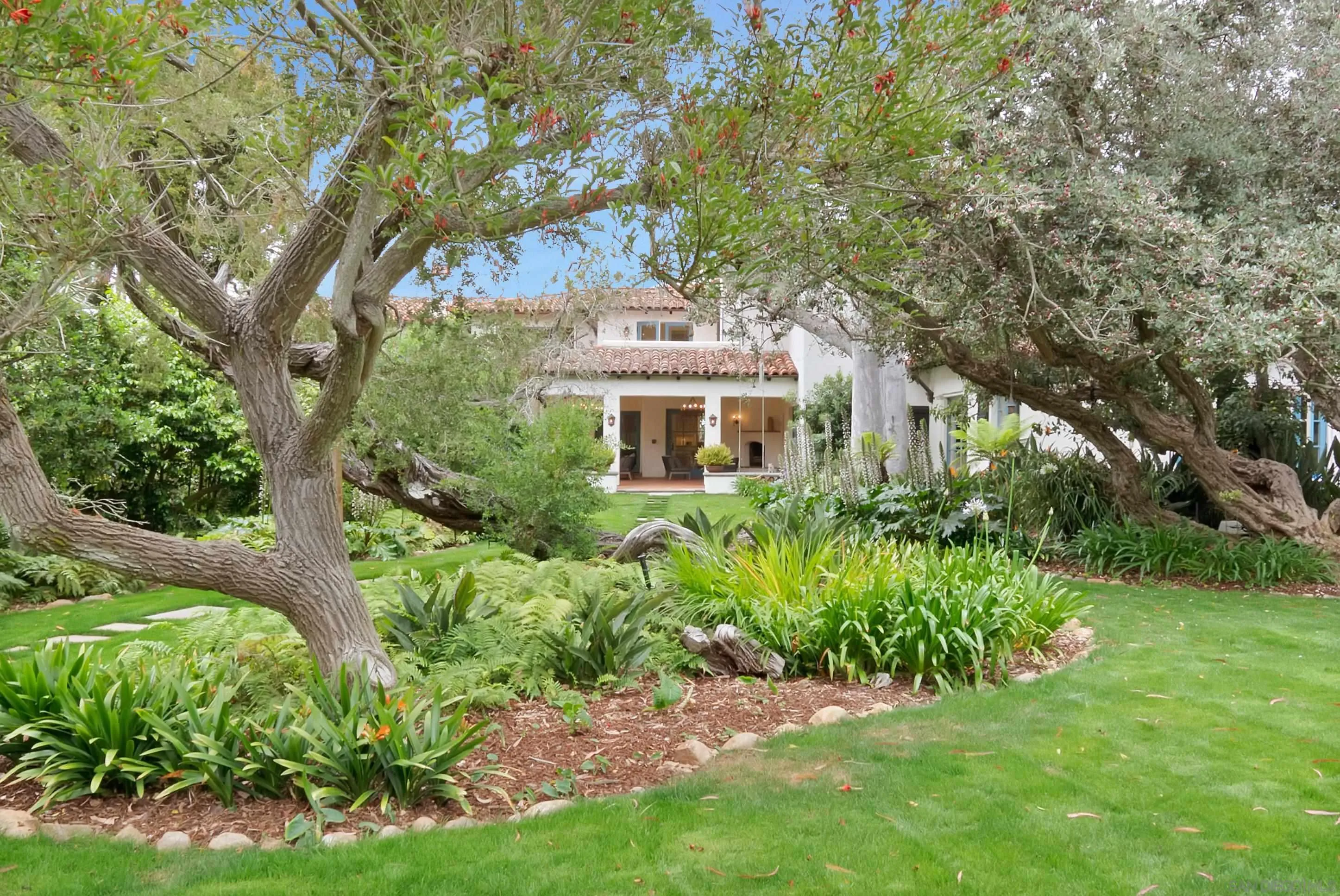 1205 Muirlands Dr