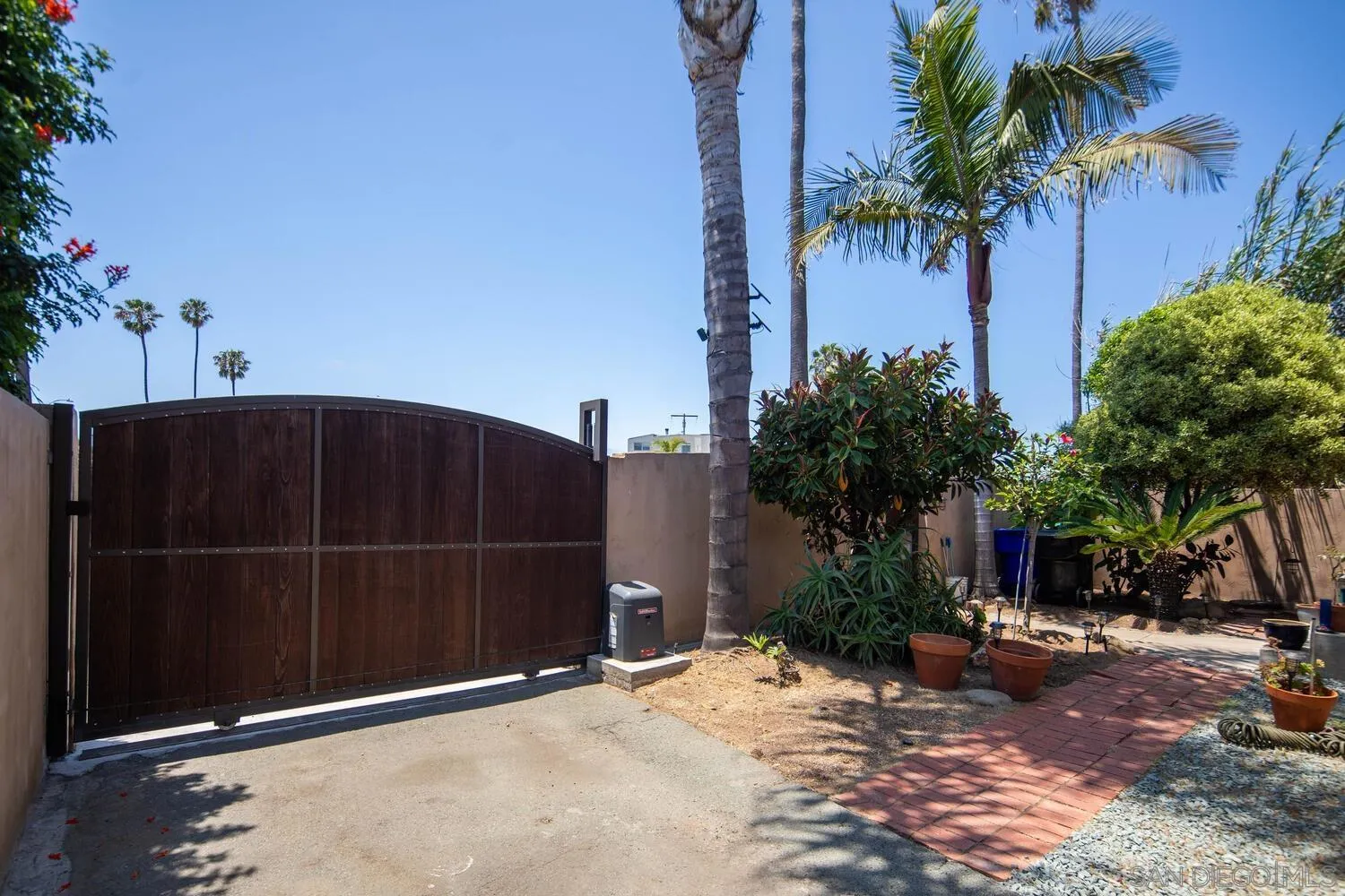 4978 W Point Loma Blvd