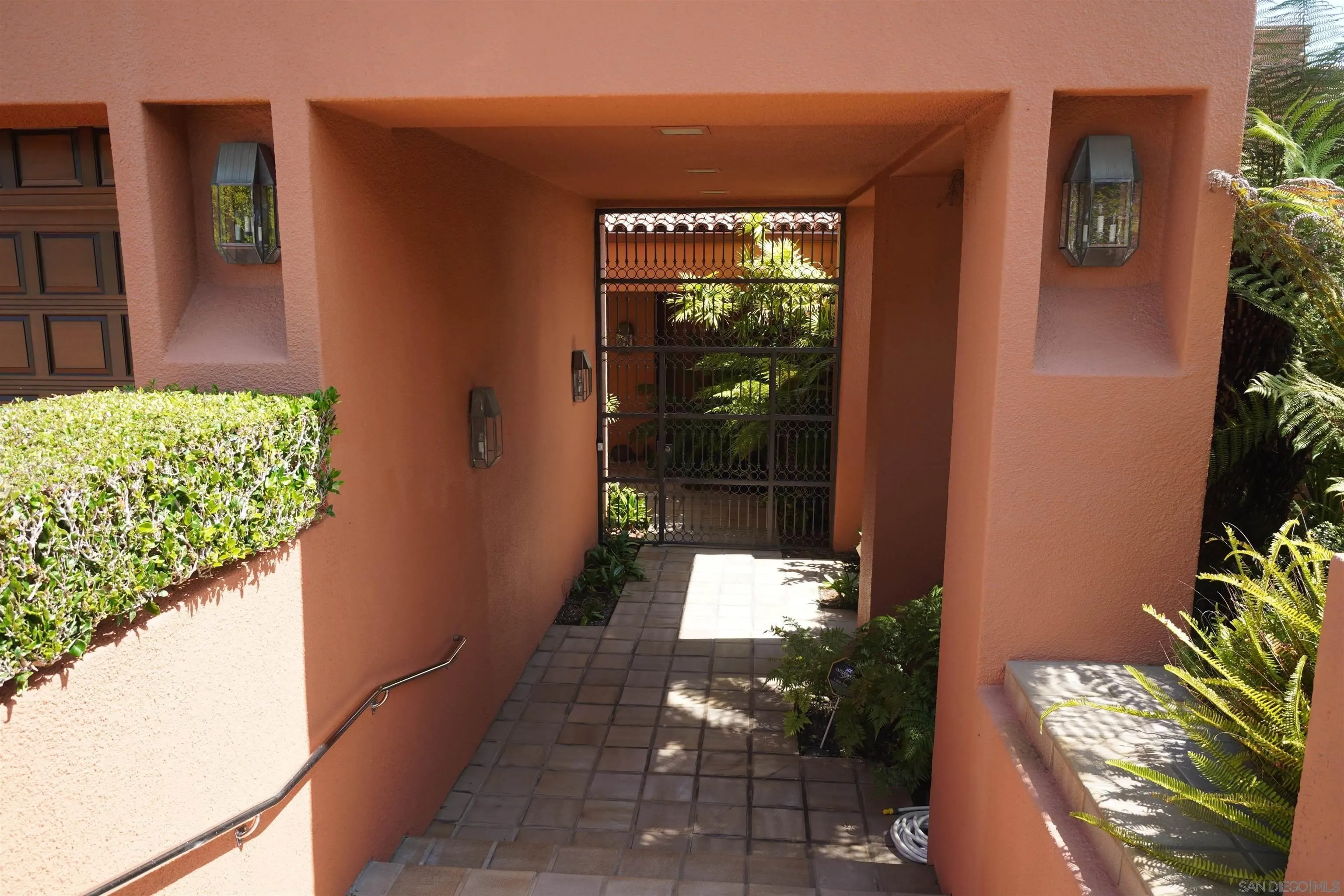 5717 Baja Mar