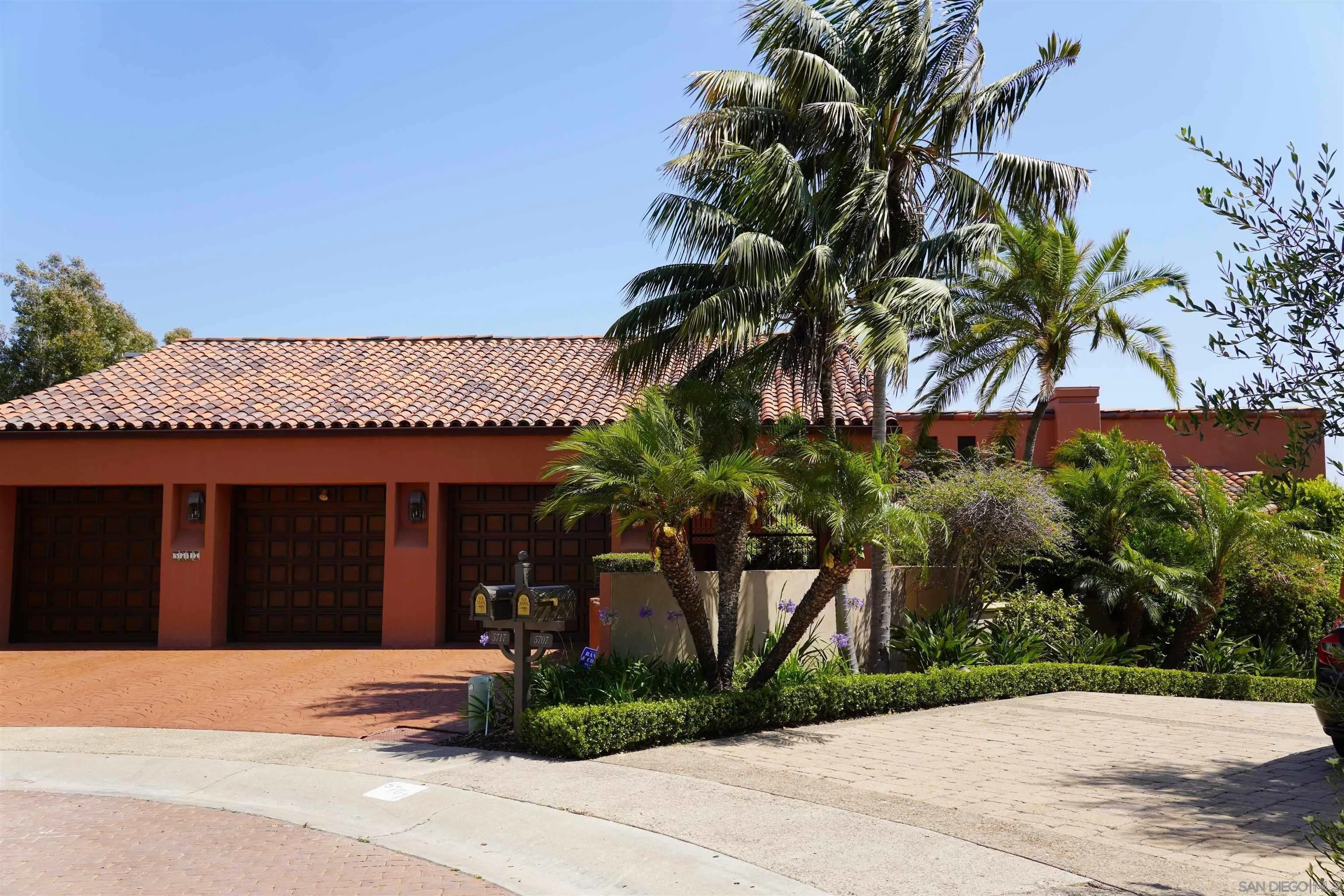 5717 Baja Mar