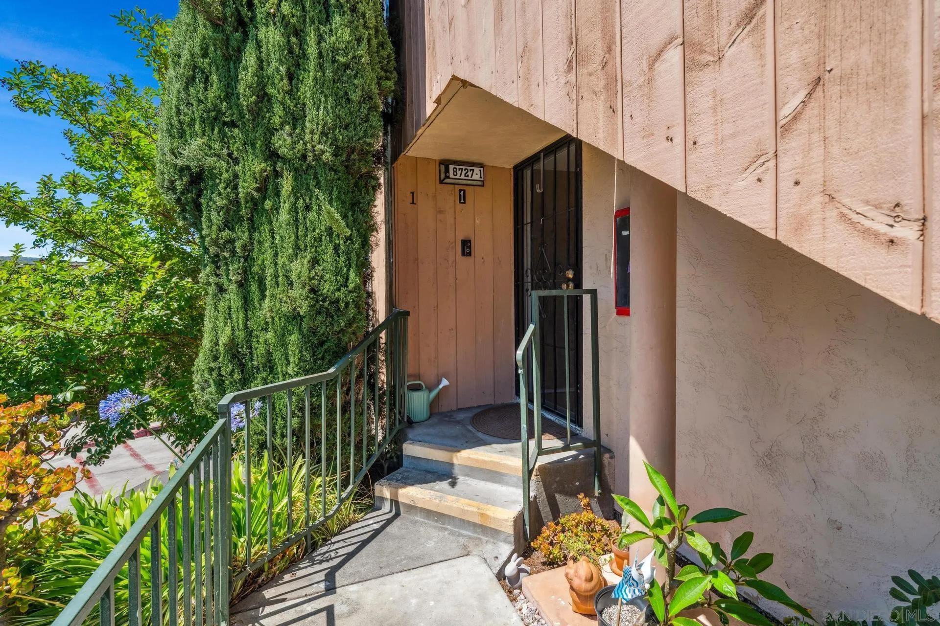 8727 Lake Murray Blvd. Unit 1