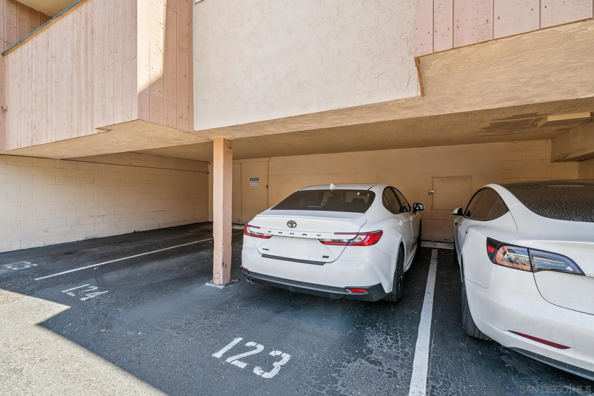 8727 Lake Murray Blvd. Unit 1