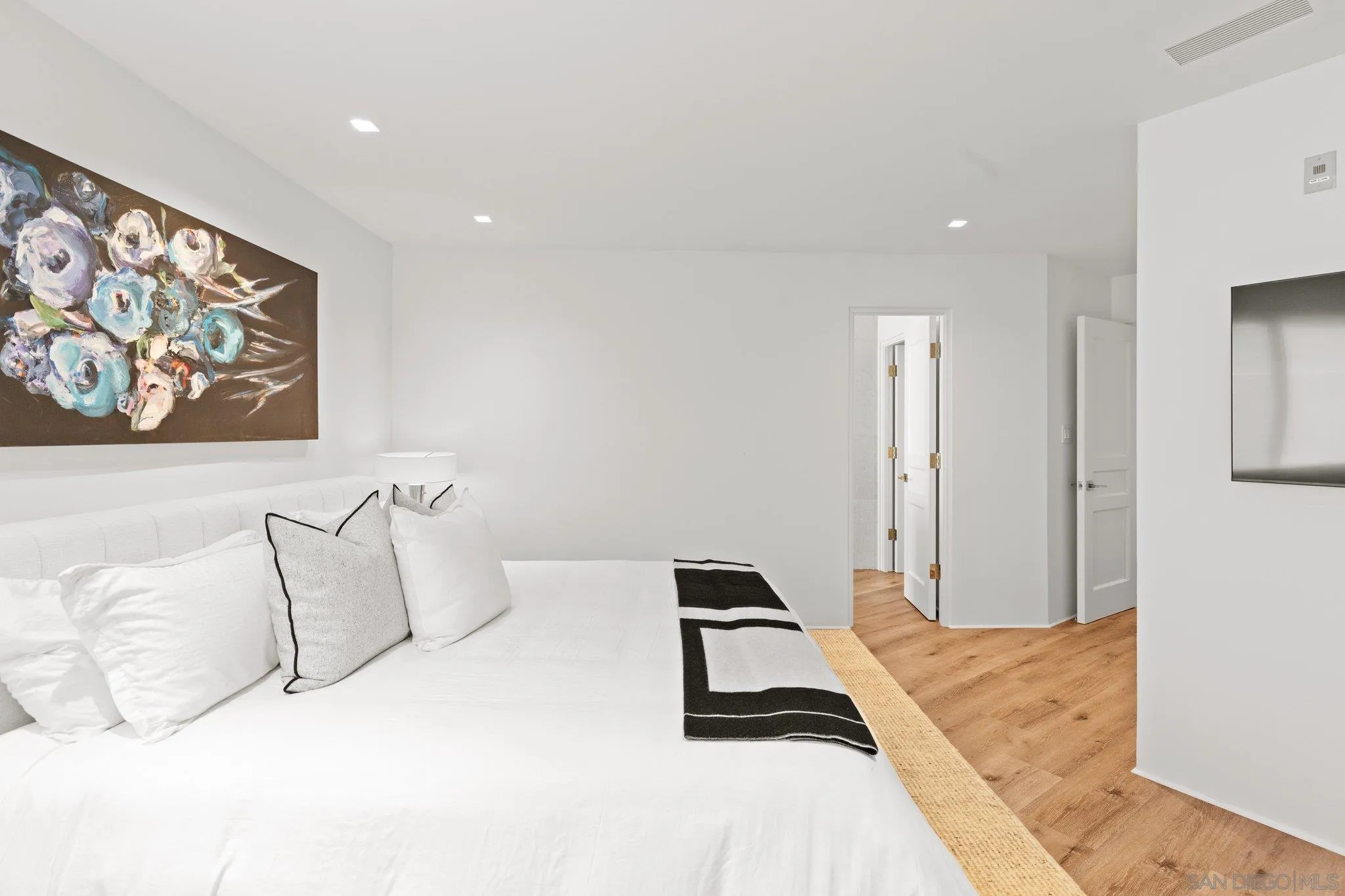 8121 Camino Del Sol Unit 102
