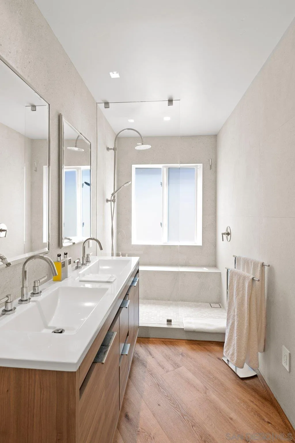 8121 Camino Del Sol Unit 102