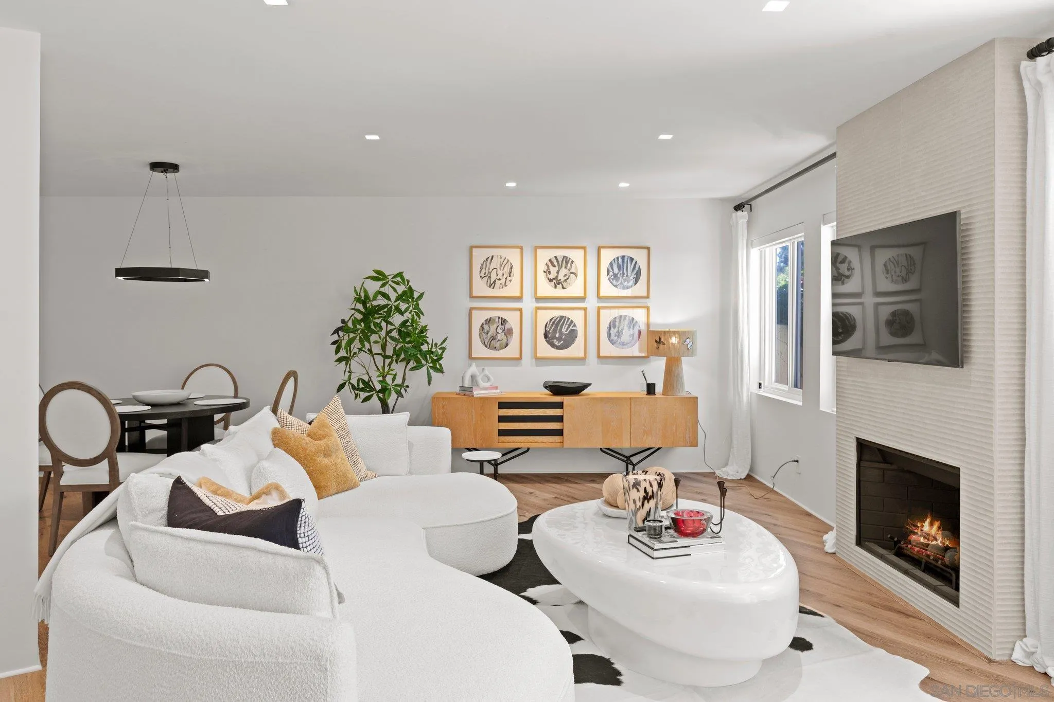 8121 Camino Del Sol Unit 102