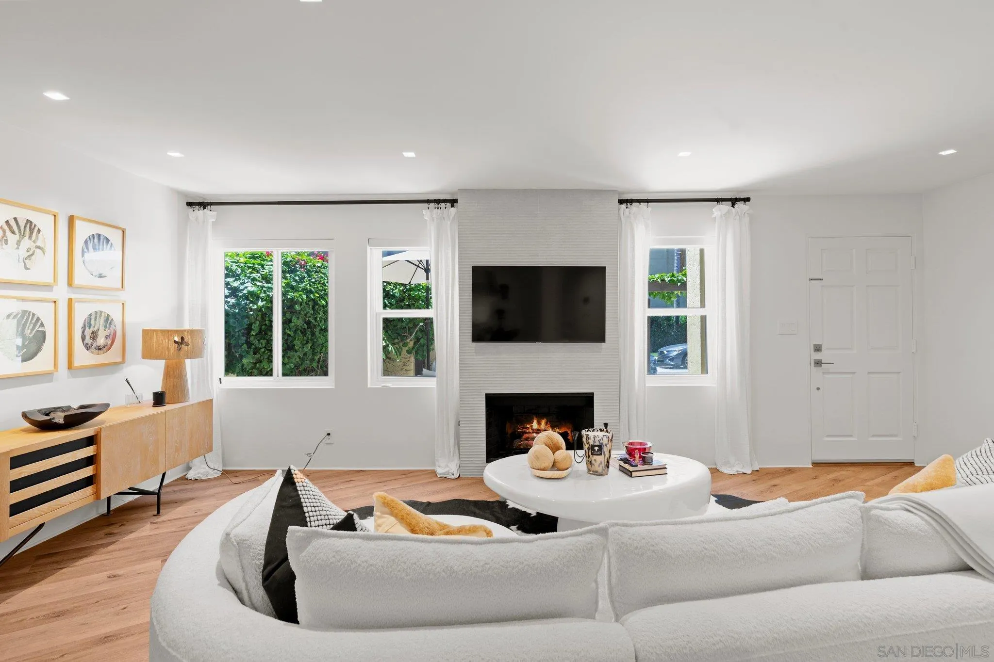 8121 Camino Del Sol Unit 102