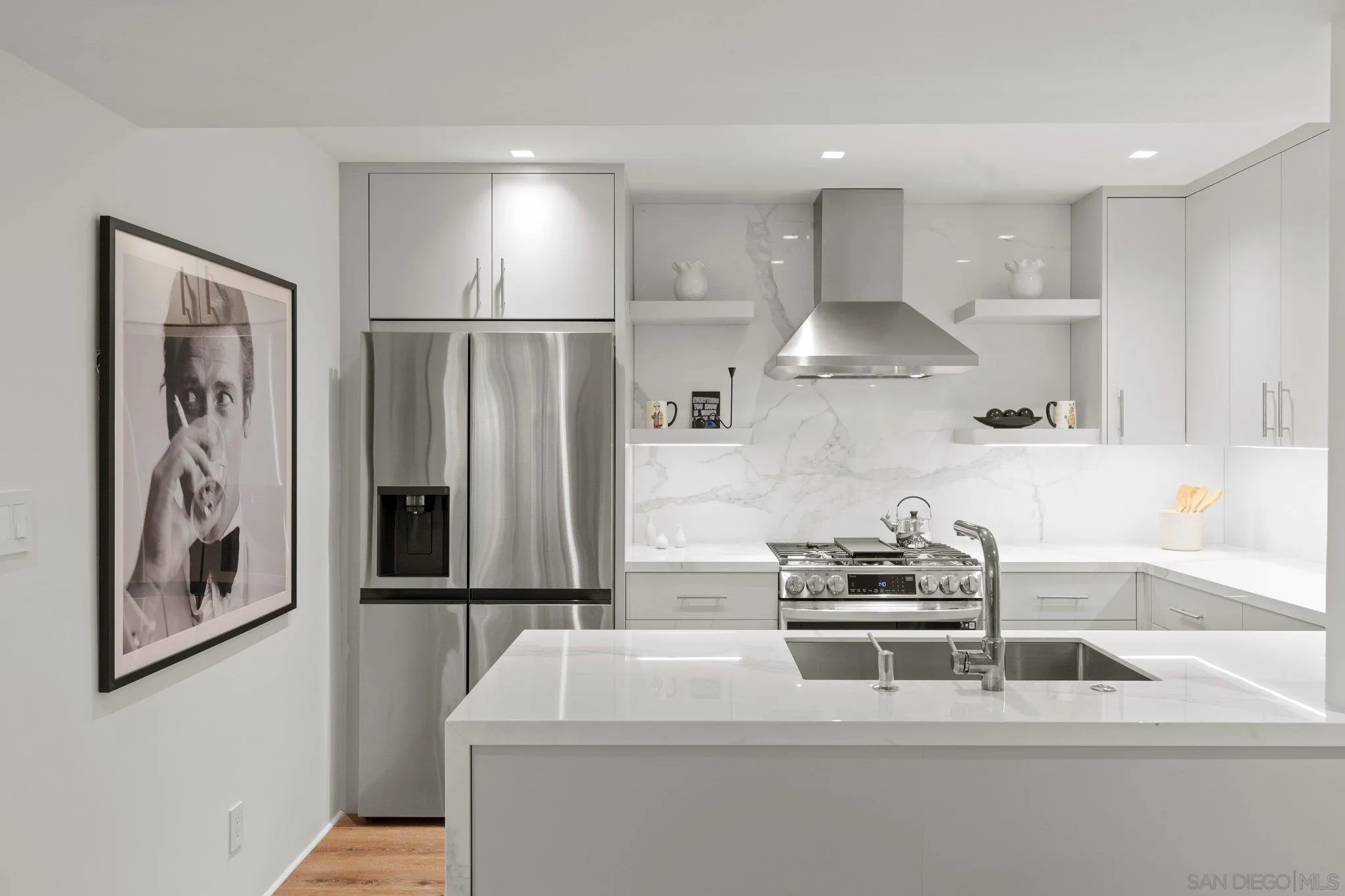 8121 Camino Del Sol Unit 102