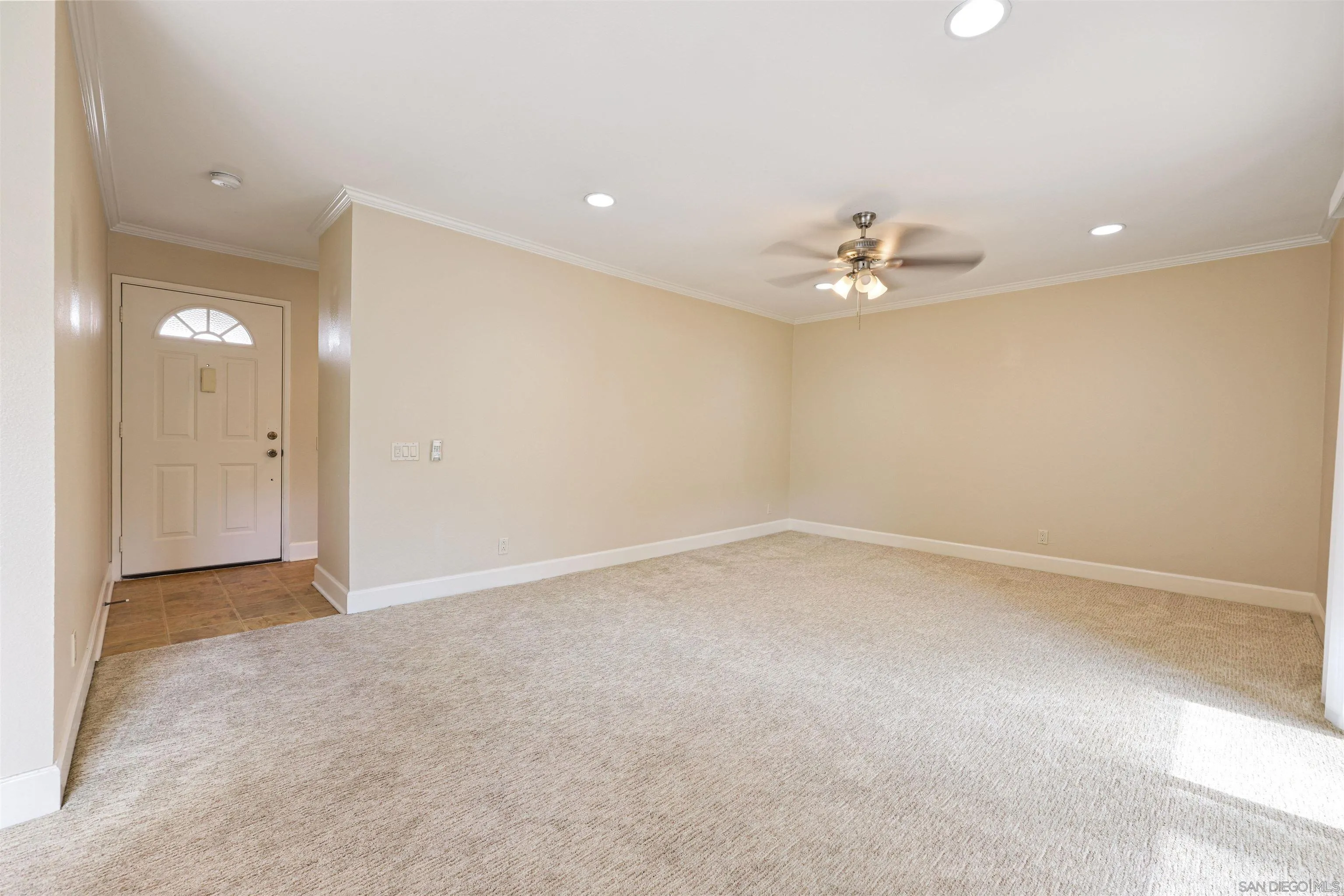 8515 Villa La Jolla Dr Unit: G