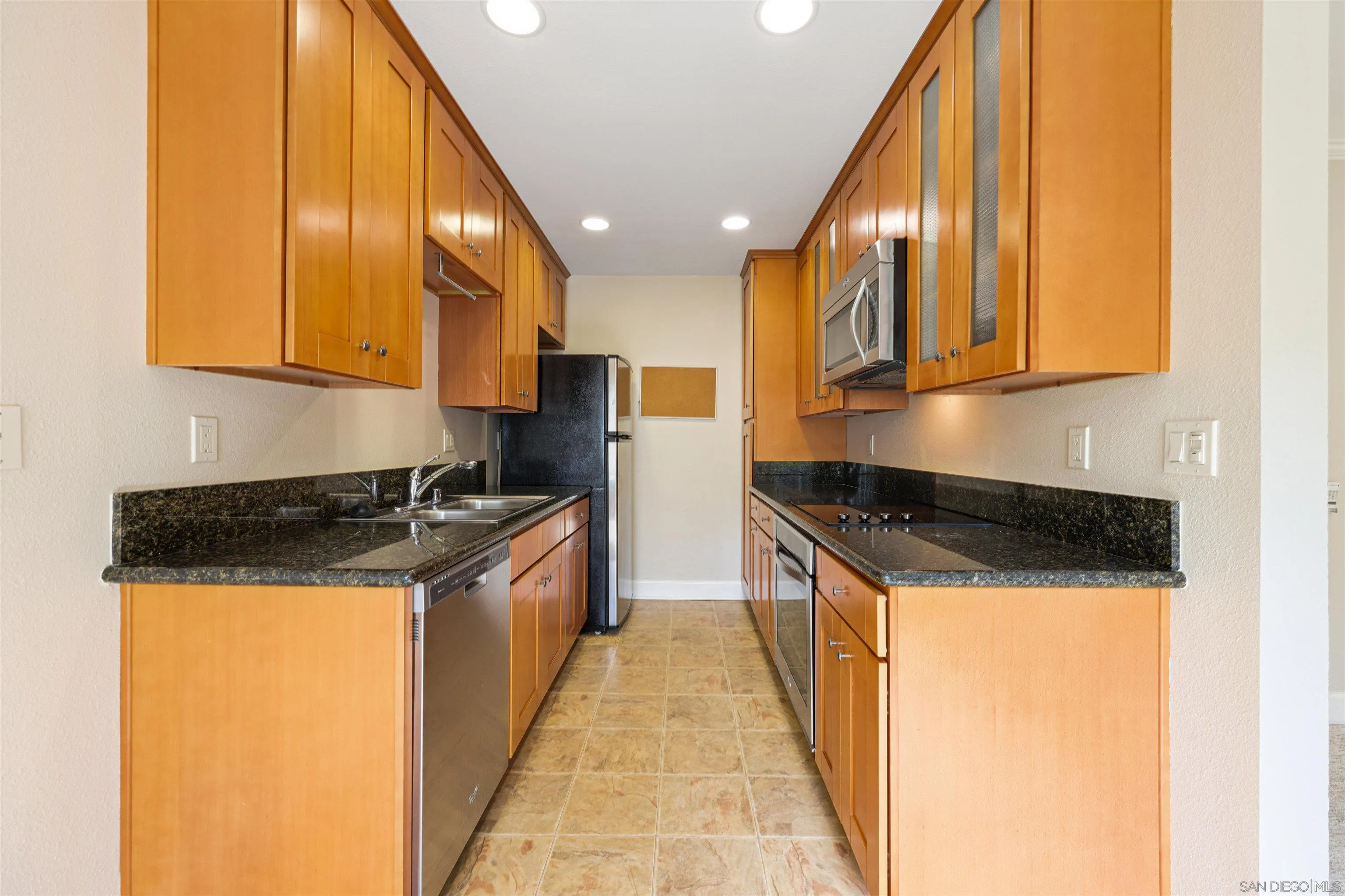 8515 Villa La Jolla Dr Unit: G