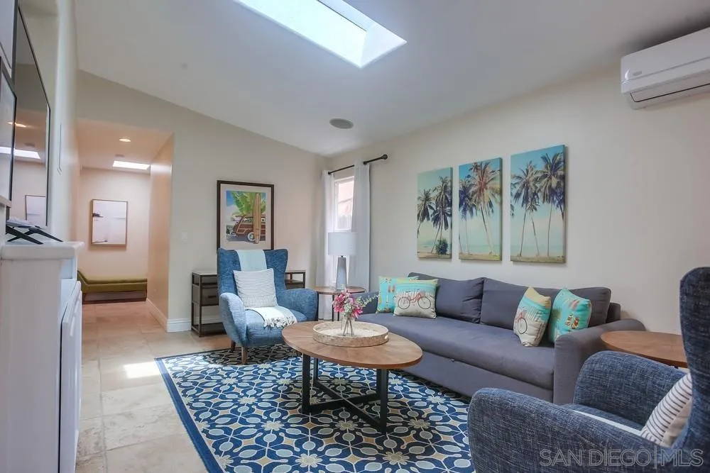 746 Ensenada Ct