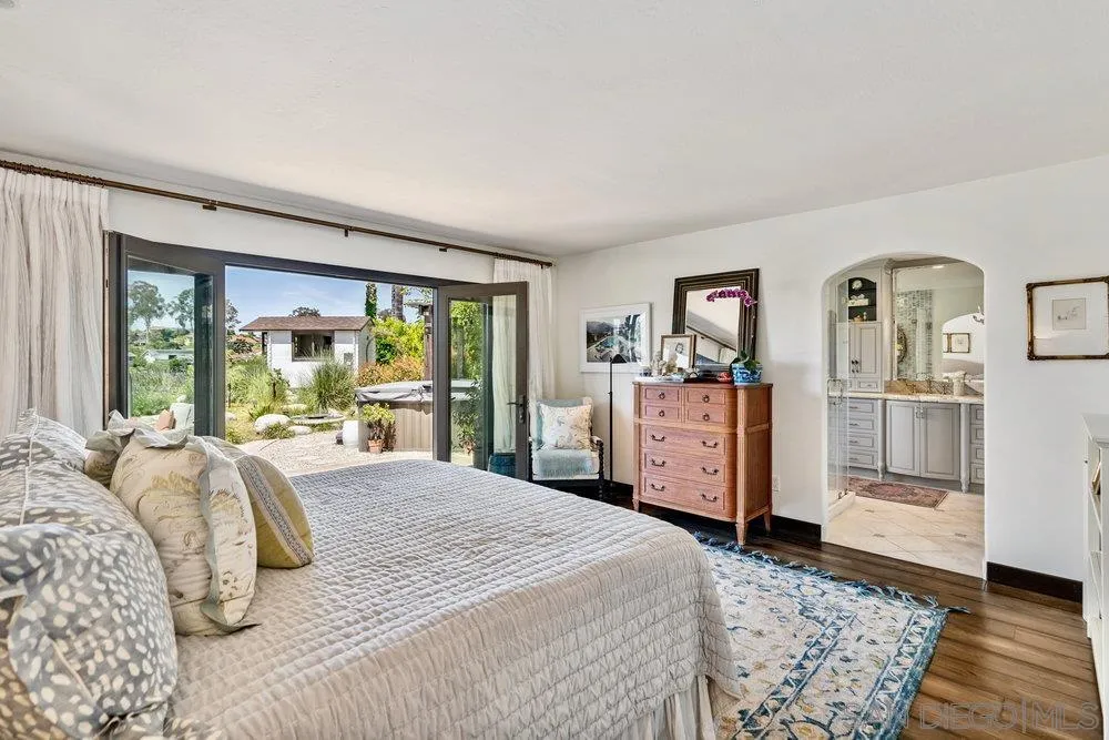 350 Punta Baja Dr