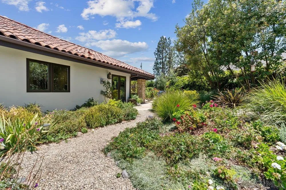 350 Punta Baja Dr