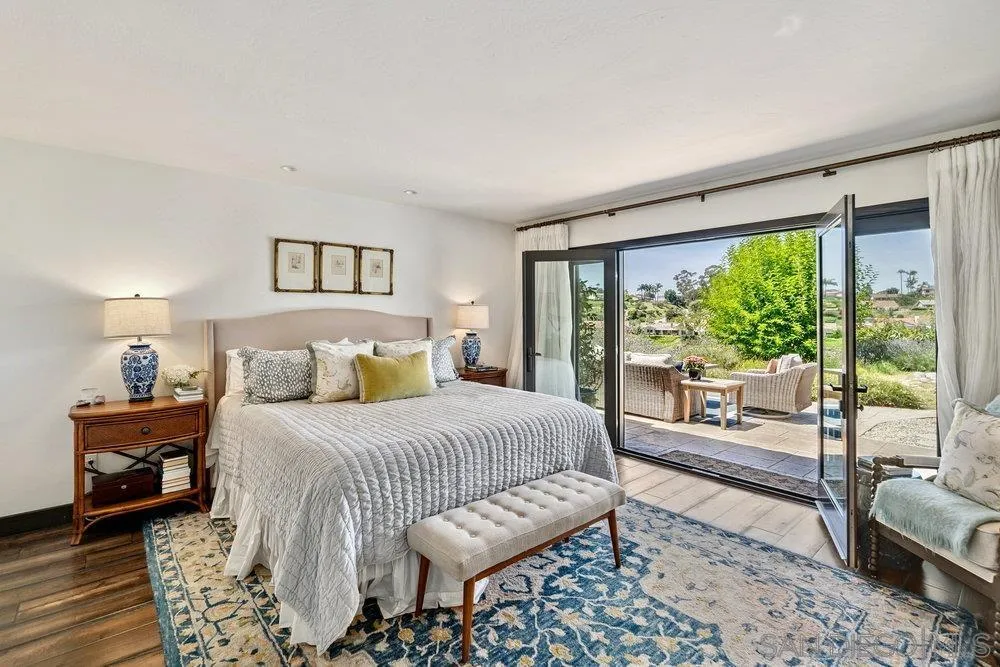 350 Punta Baja Dr