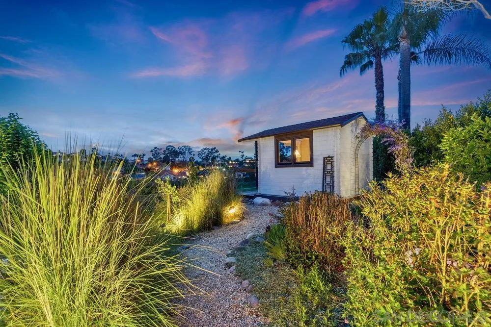 350 Punta Baja Dr