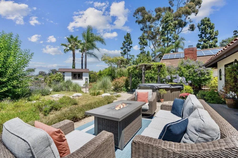 350 Punta Baja Dr