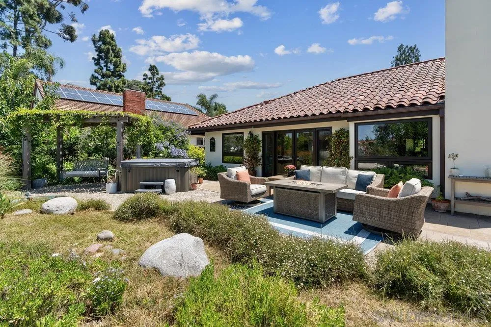 350 Punta Baja Dr