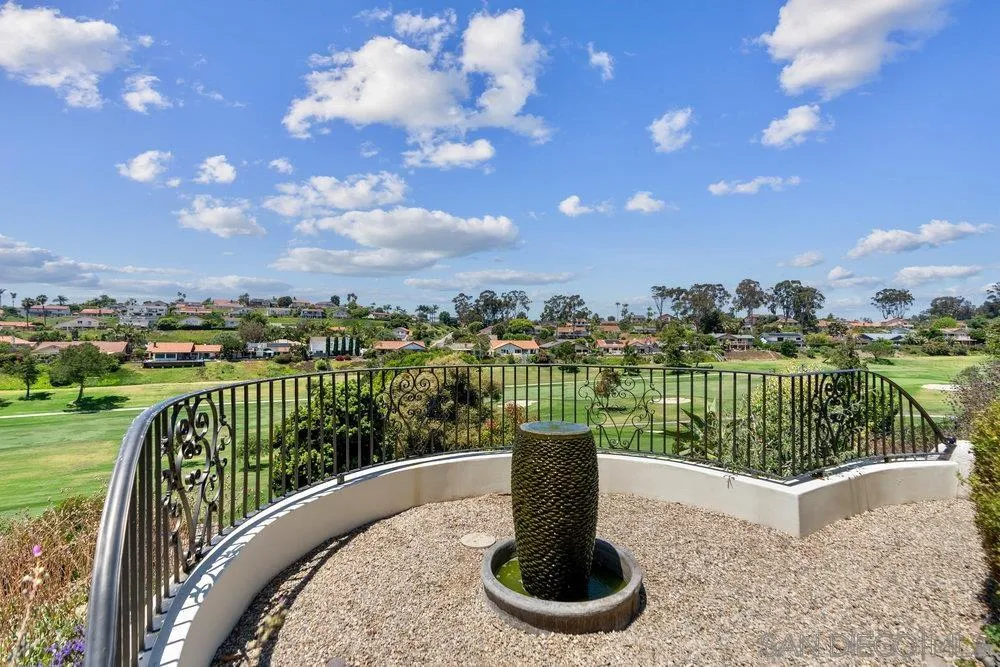 350 Punta Baja Dr