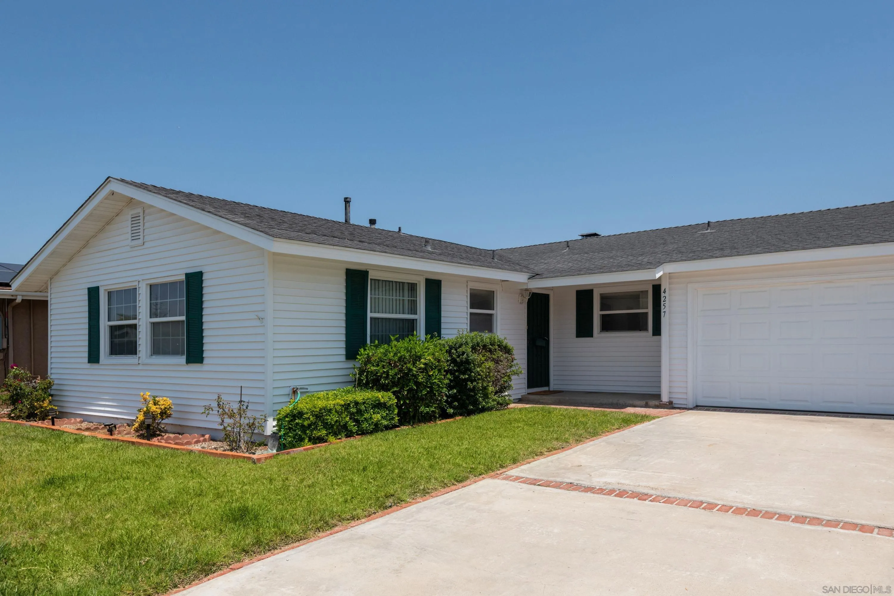 4257 Taos Dr